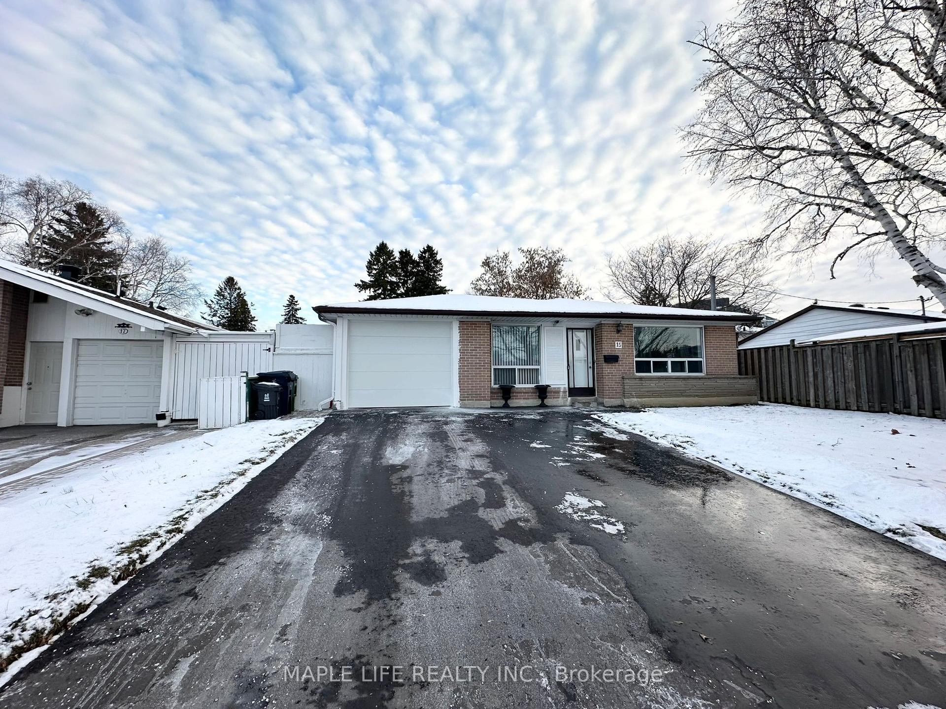 15 Nymark Avenue — photo 1