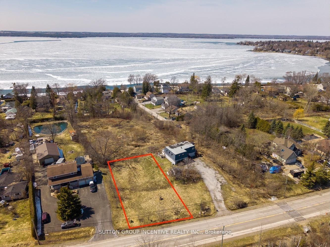 296 Metro Road N — photo 1