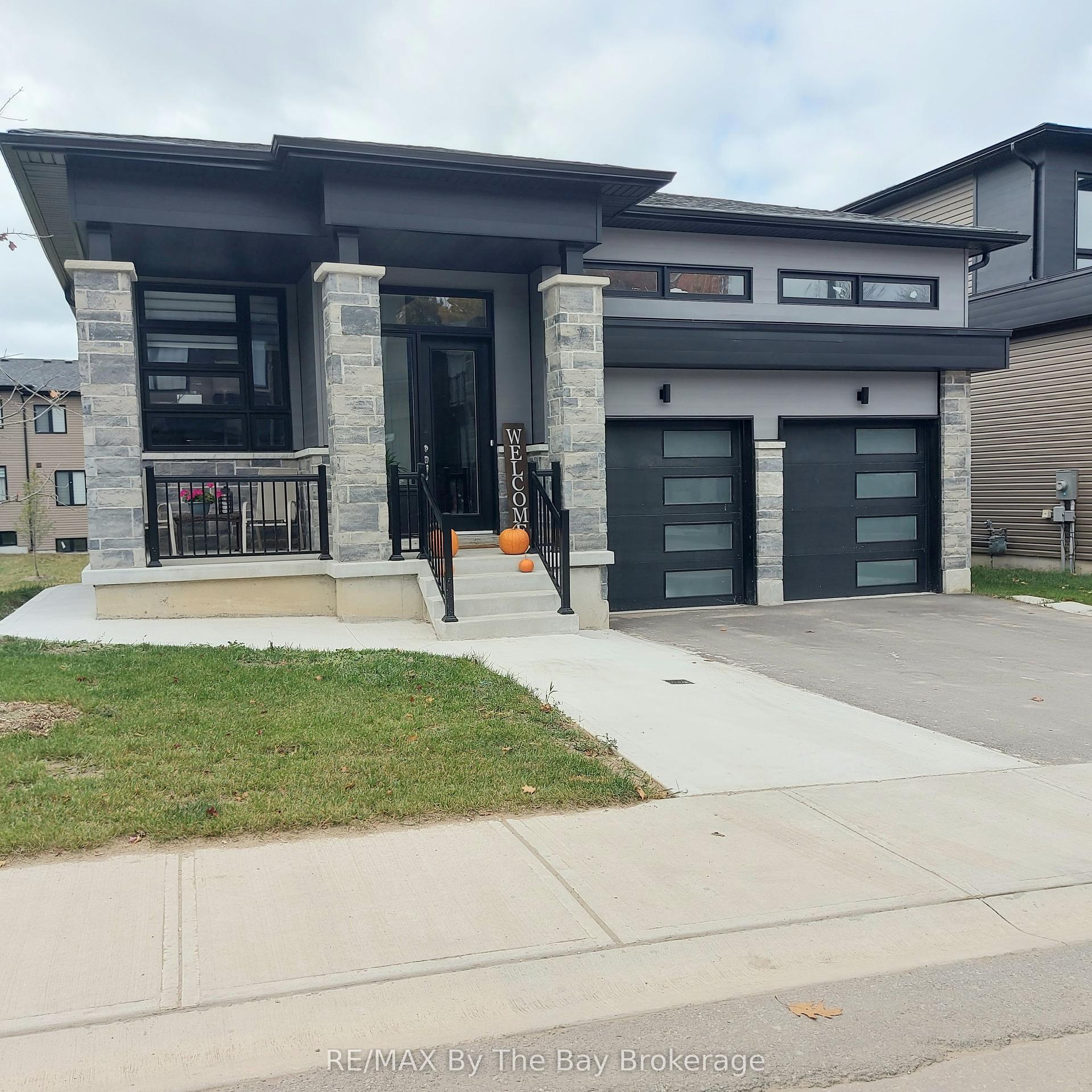 92 Berkely Street UPPER #UPPER, Wasaga Beach — Detached for lease, photo 1
