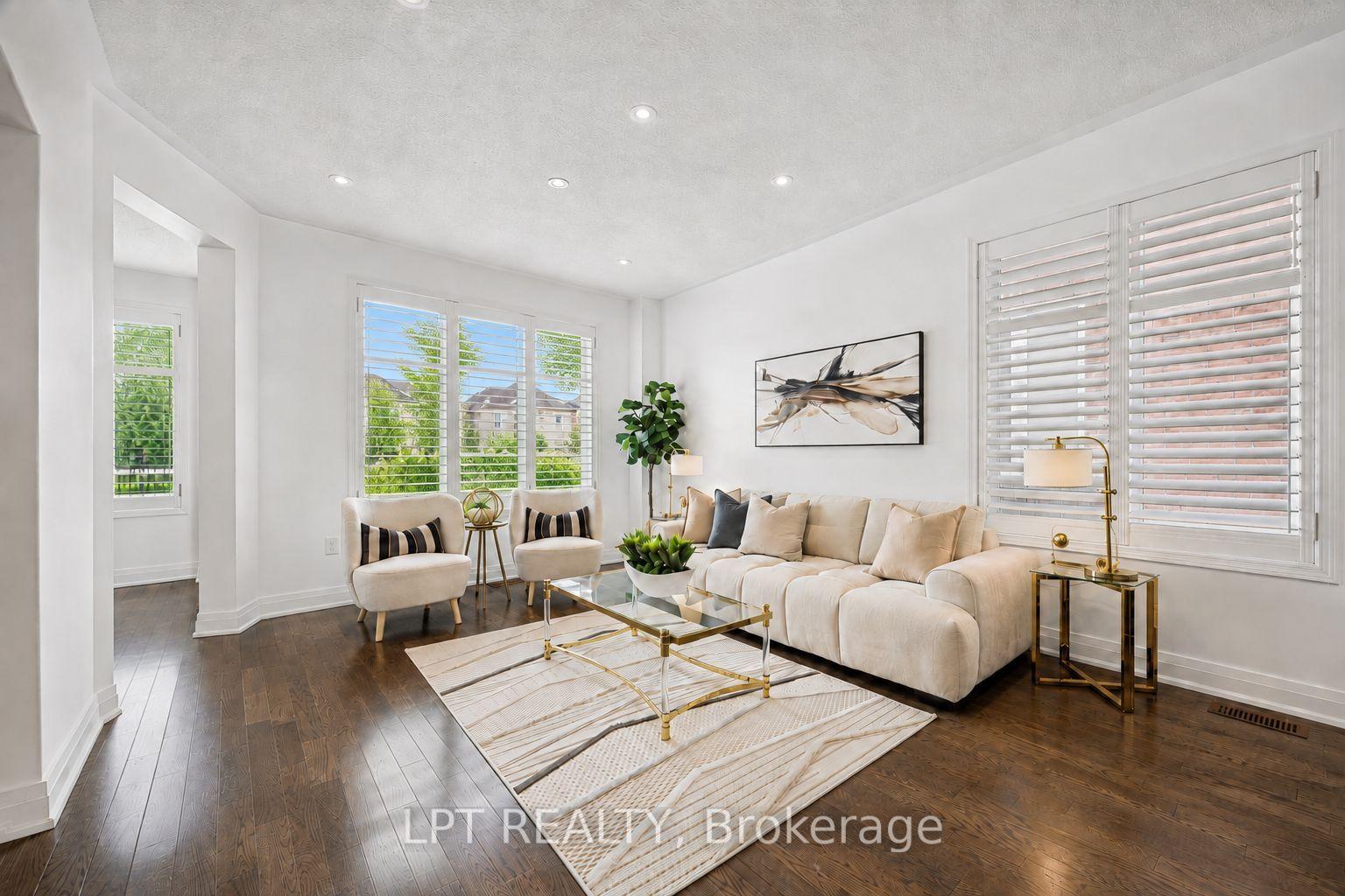 61 Minerva Avenue, Toronto — Detached for sale, photo 1