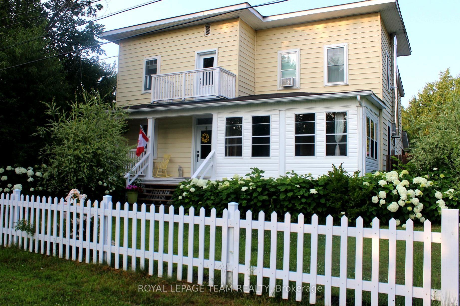 21 King Street — photo 1