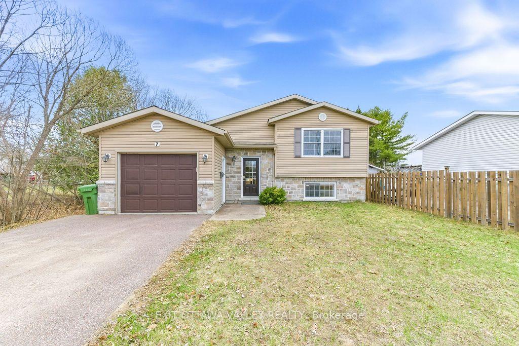 7 Florence Street — photo 1