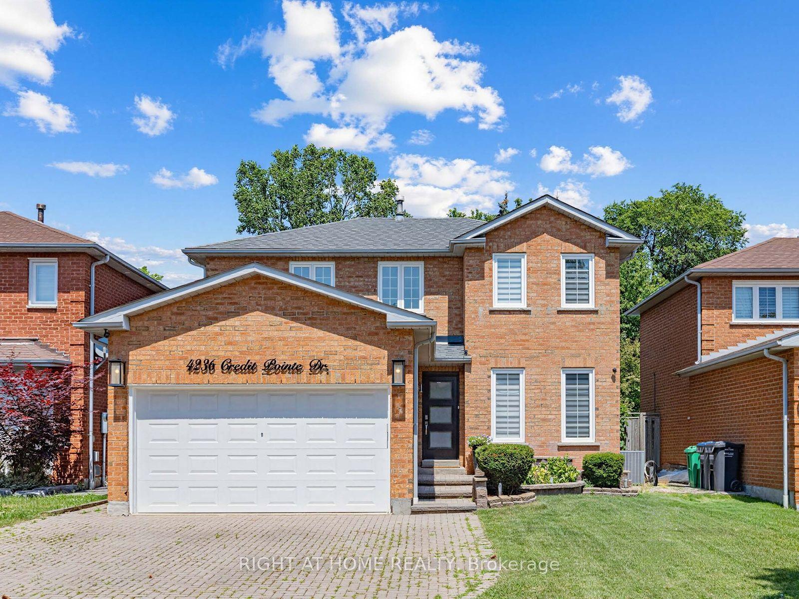 4236 Credit Pointe Drive, Mississauga — Detached for sale, photo 1