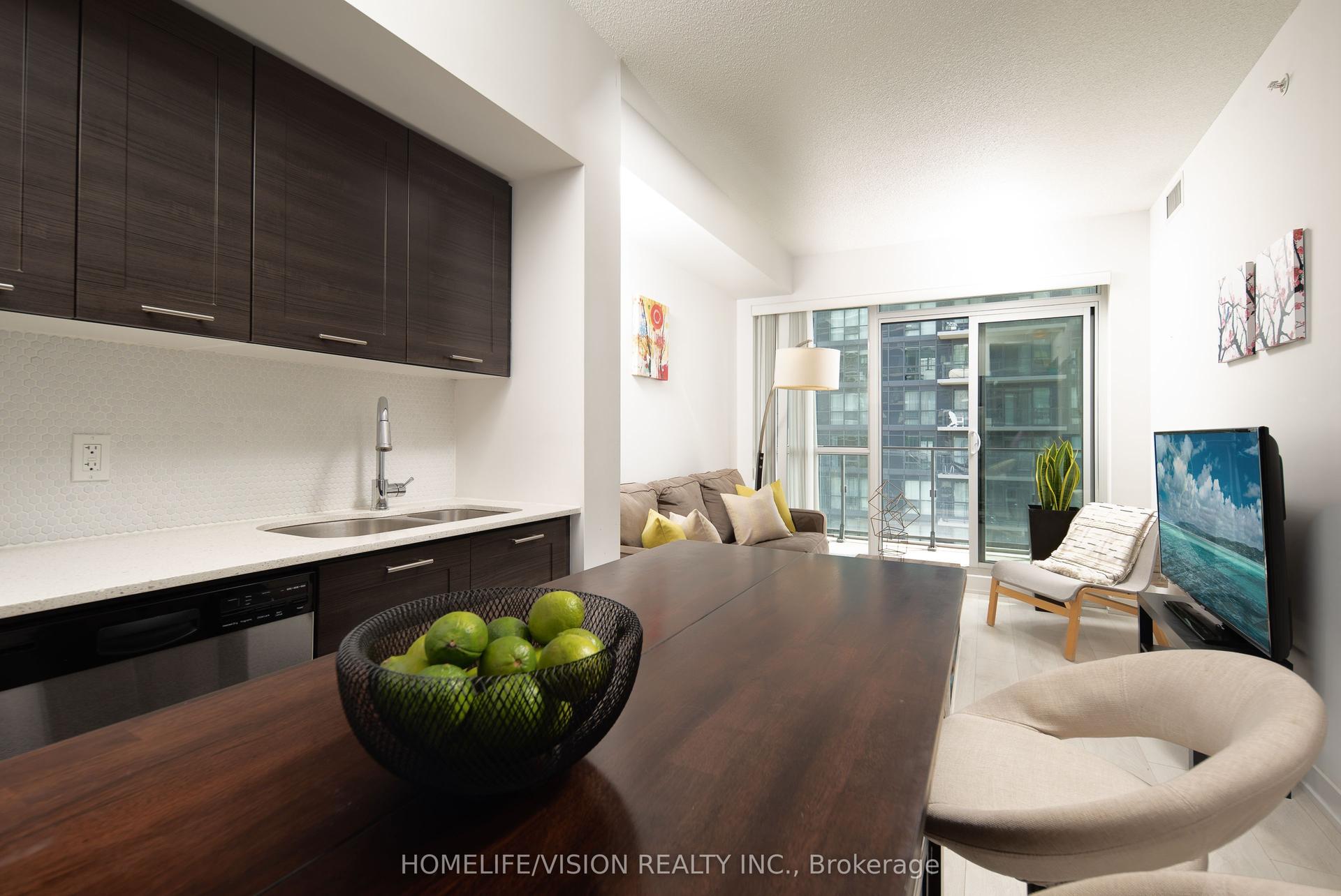 2220 Lake Shore Boulevard W 3208 #3208 — photo 1