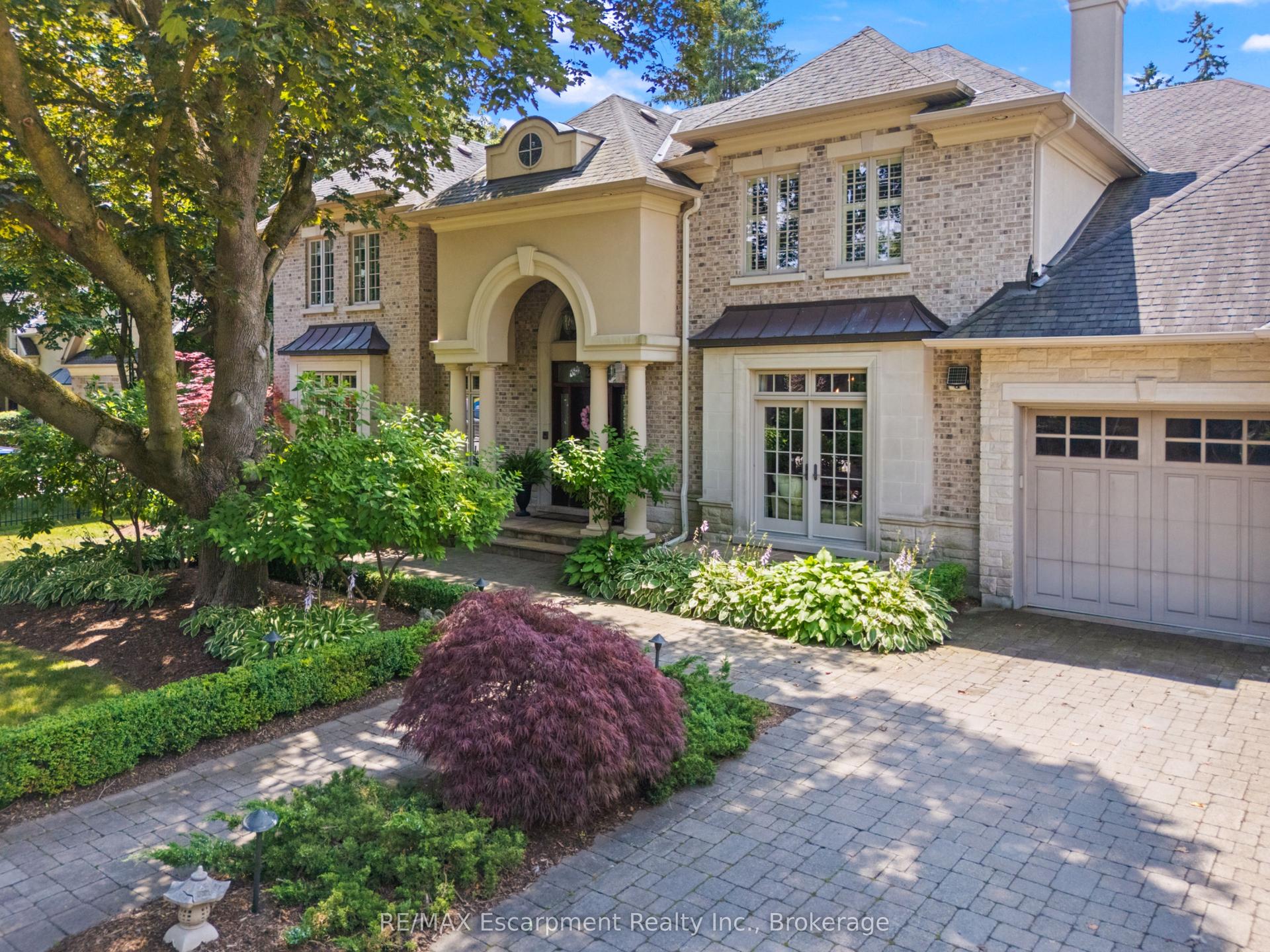 254 Donessle Drive, Oakville — Detached for sale, photo 1