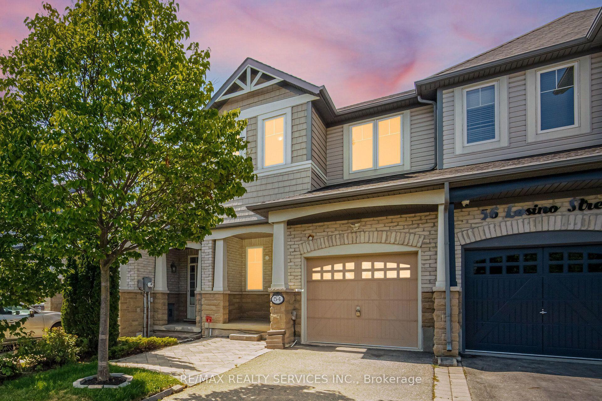 54 Losino Street, Caledon — Townhouse for sale, photo 1