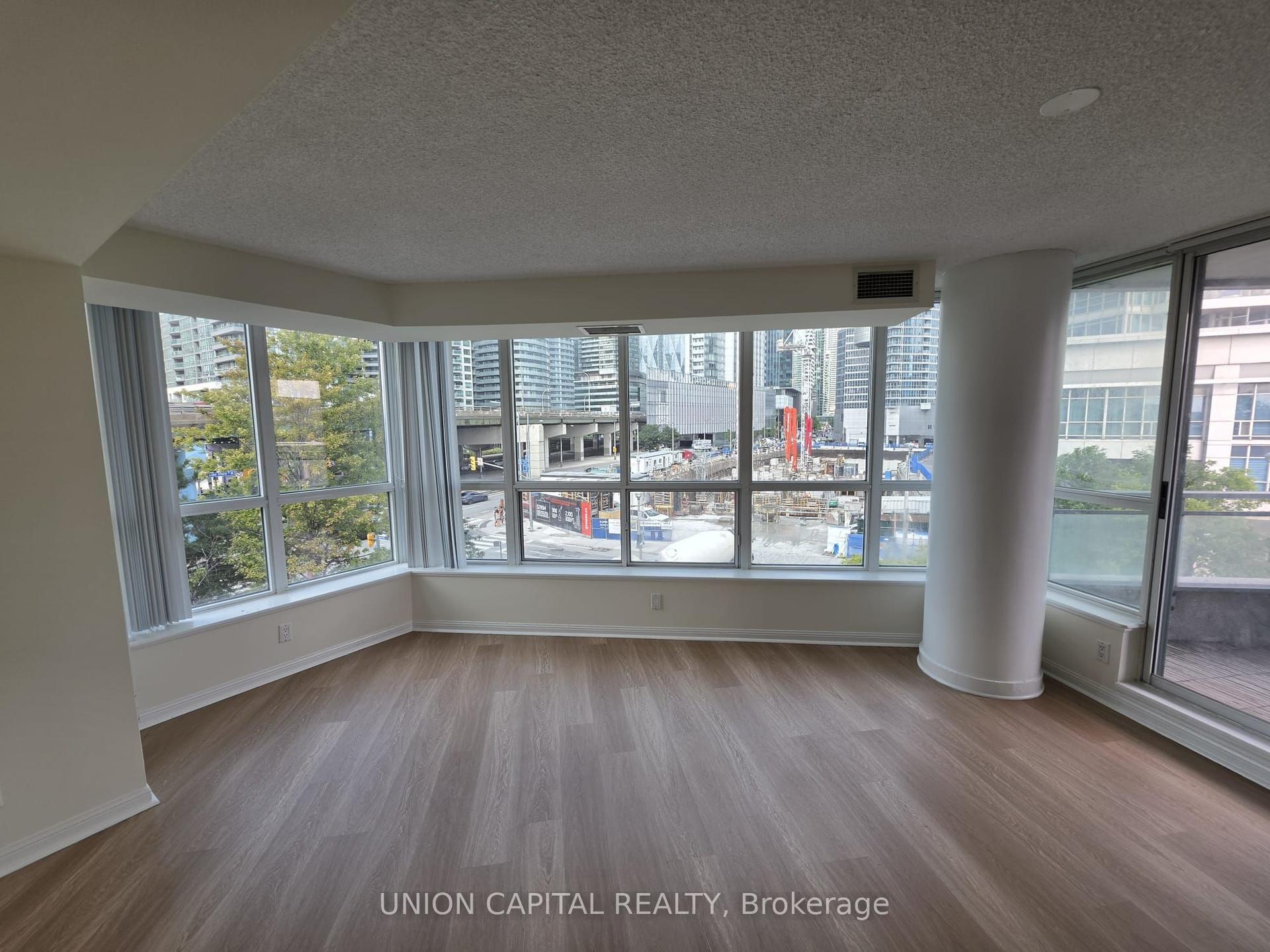 228 Queens Quay W 302 #302, Toronto — Condo for sale, photo 1