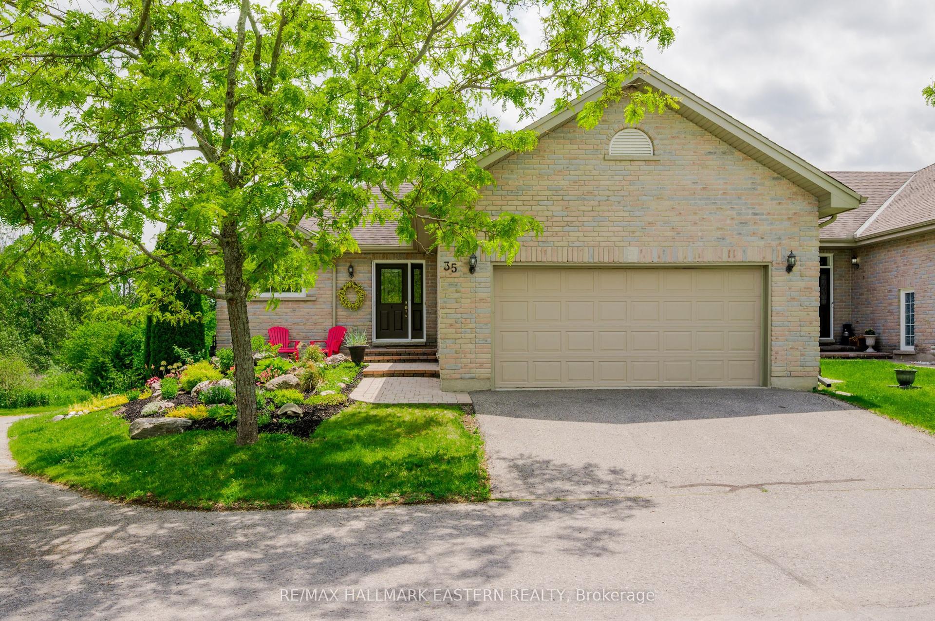 301 Carnegie Avenue 35 #35, Peterborough — Condo Town for sale, photo 1