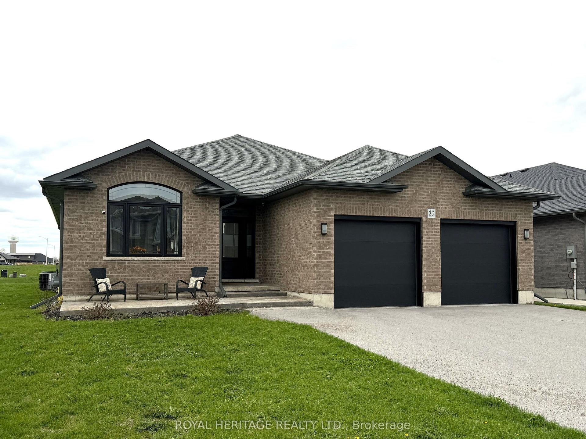 22 Bel Air Crescent — photo 1