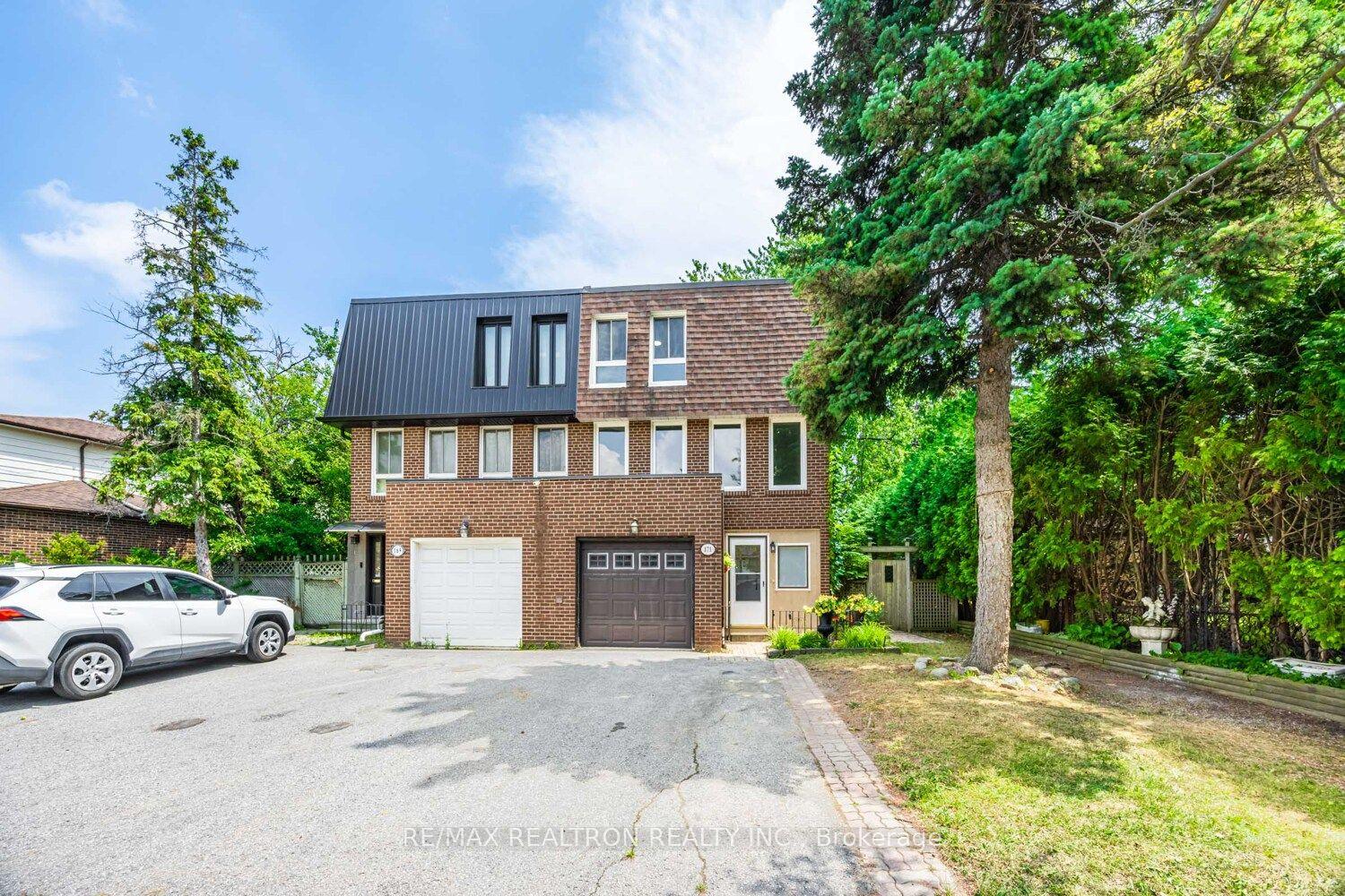 171 Sexton Crescent — photo 1