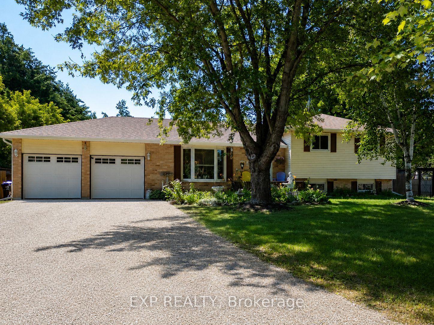 8245 Main Street, Adjala-Tosorontio — Detached for sale, photo 1