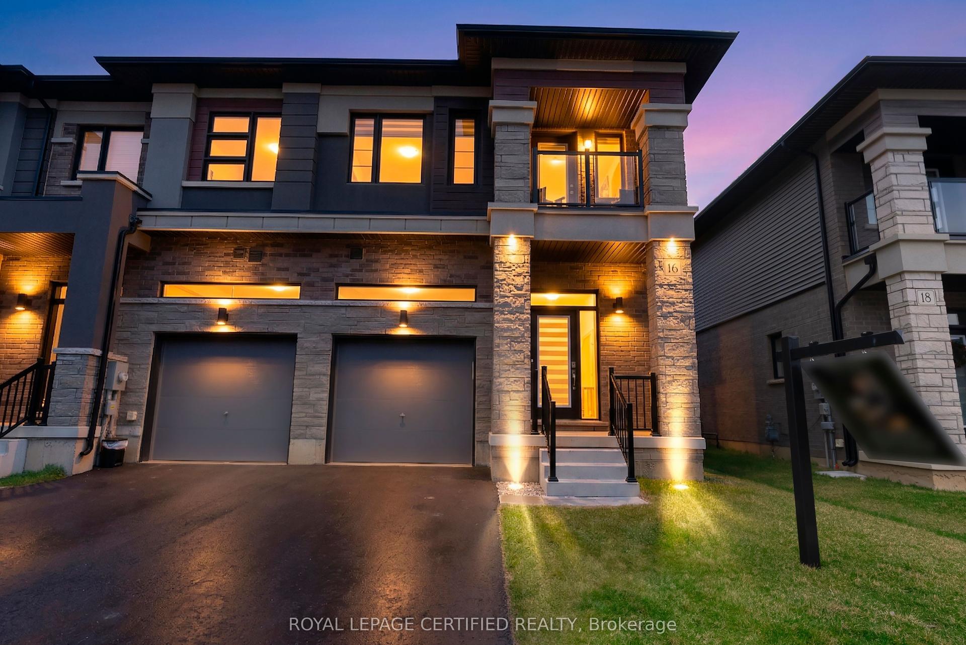 16 Dennis Avenue — photo 1