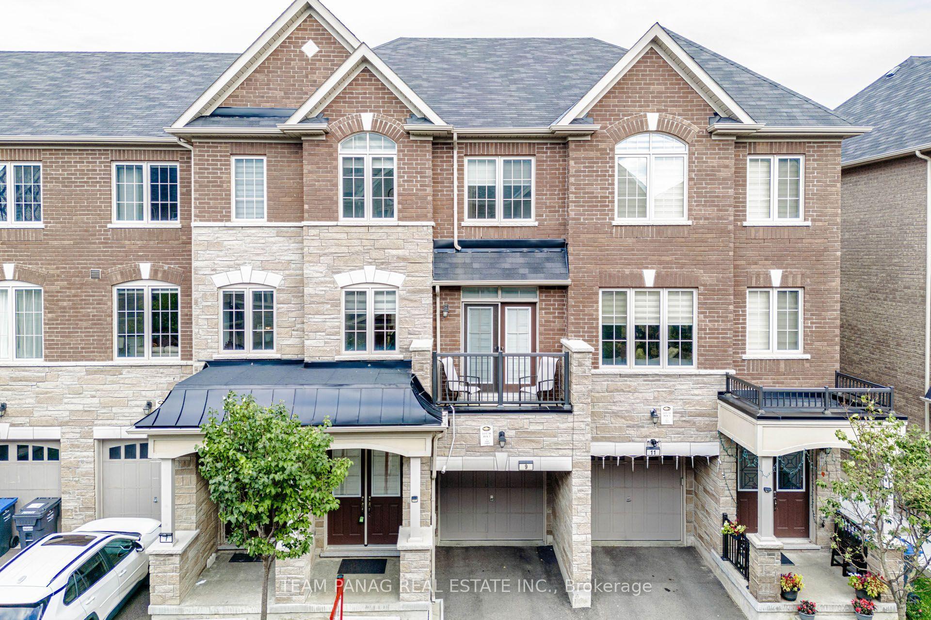 9 Faye Street, Brampton — Townhouse for sale, photo 1