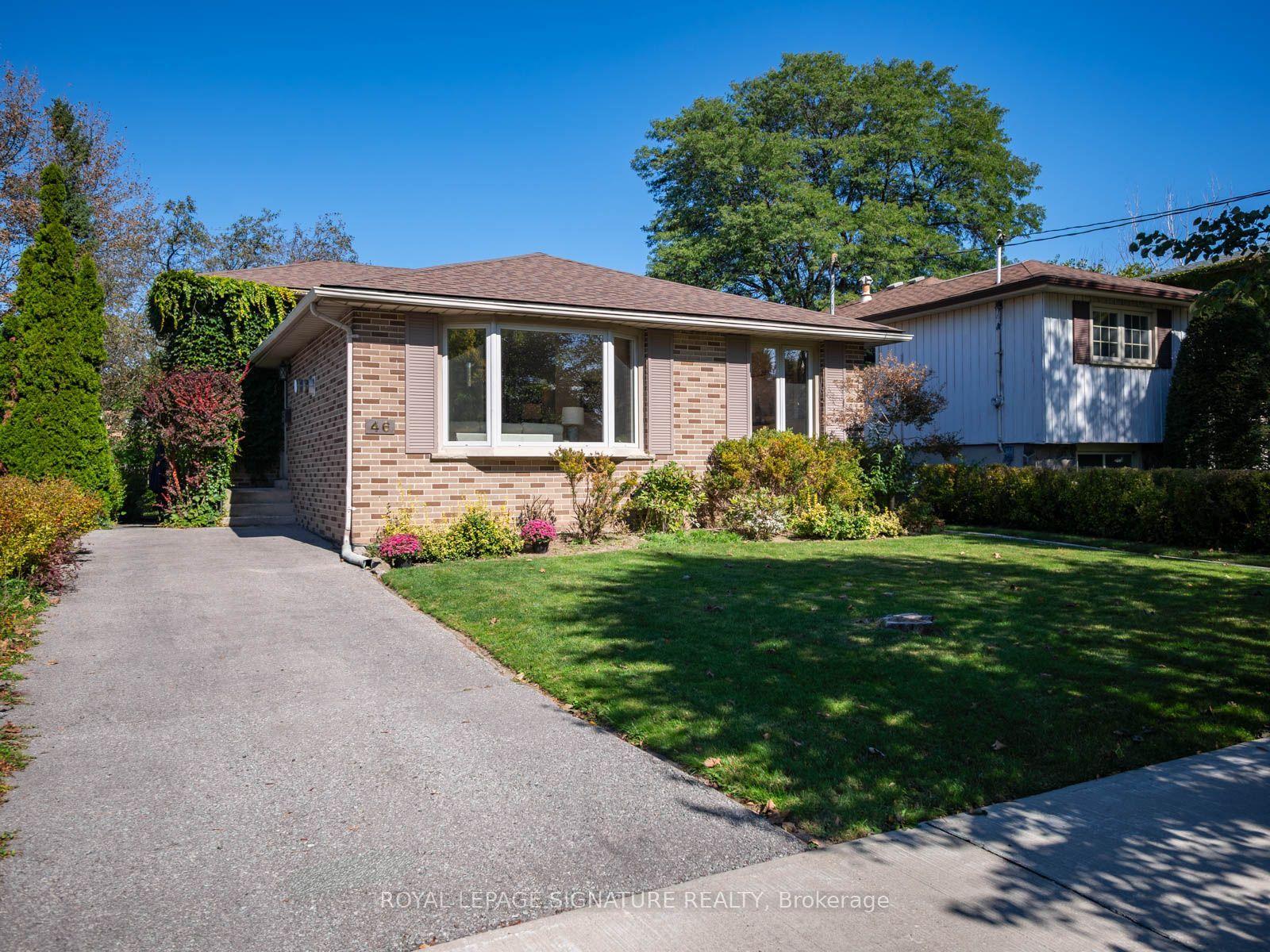 46 Manorglen Crescent, Toronto — Detached for sale, photo 1