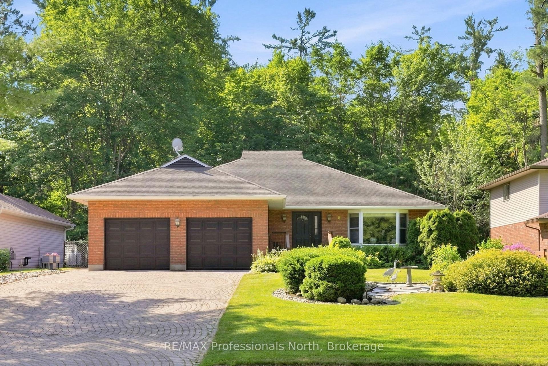 8 PALMER Court, Bracebridge — Detached for sale, photo 1
