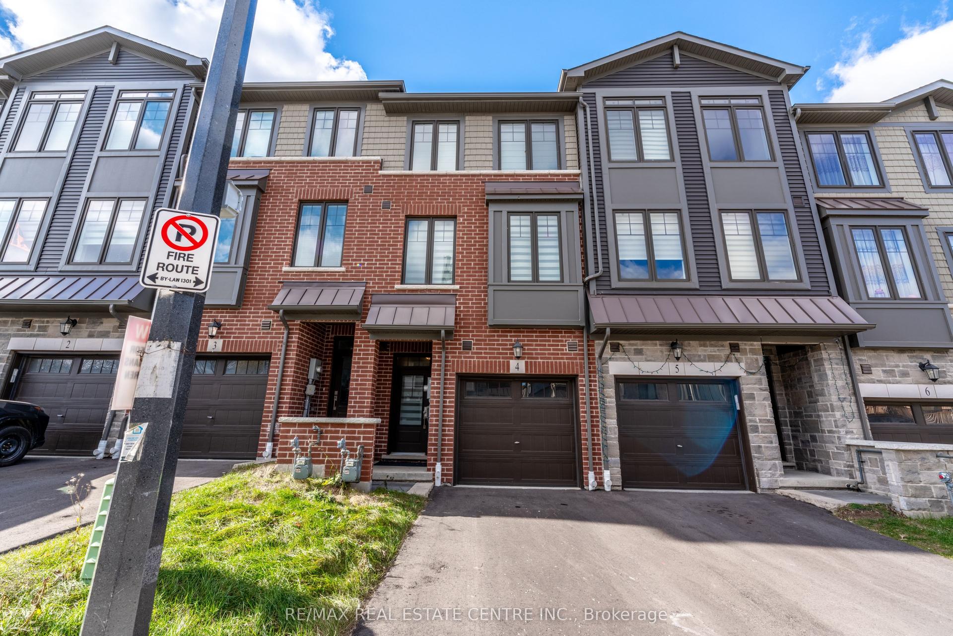 10 BIRMINGHAM Drive — photo 1