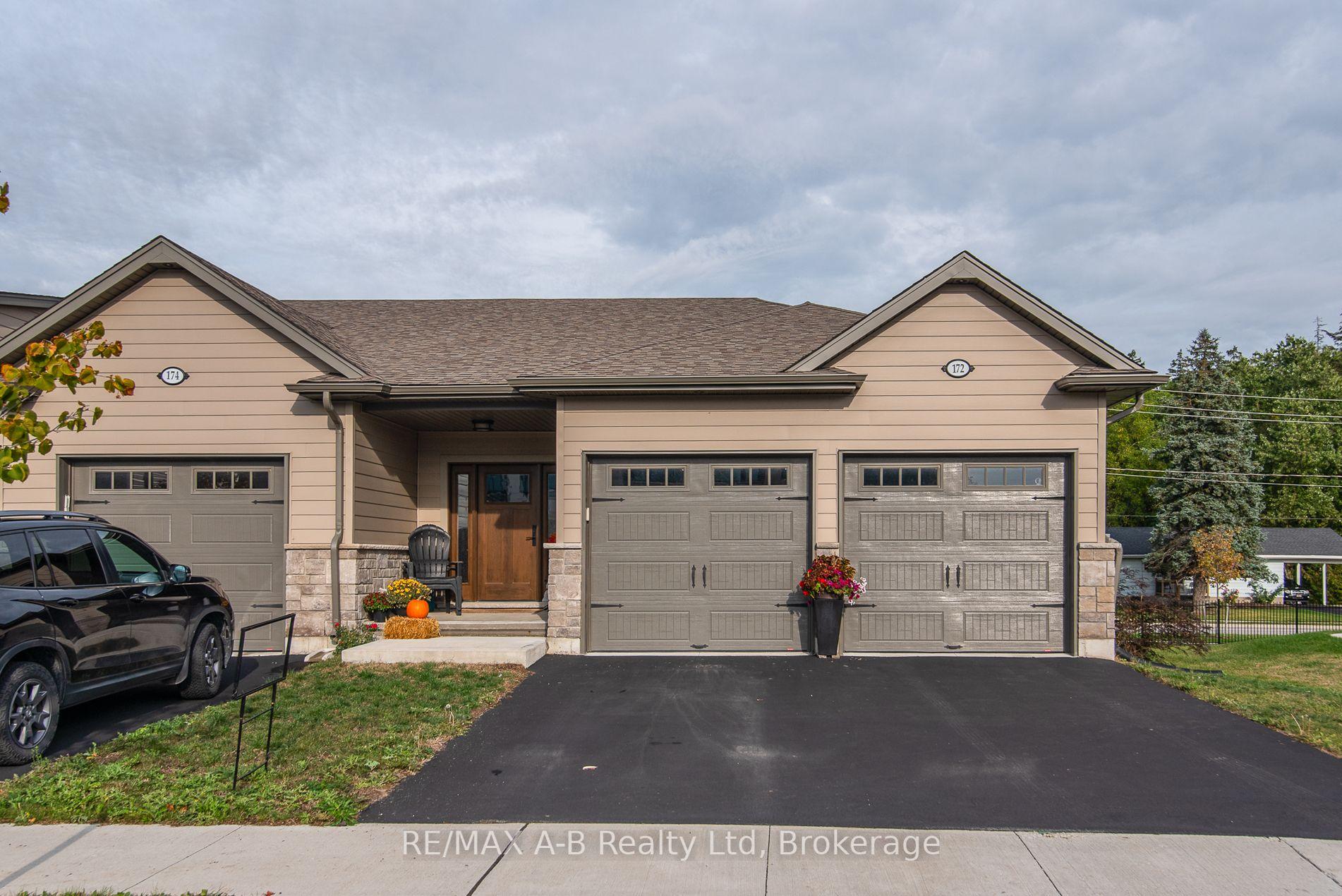 172 Hooper Street, St. Marys — Townhouse for sale, photo 1