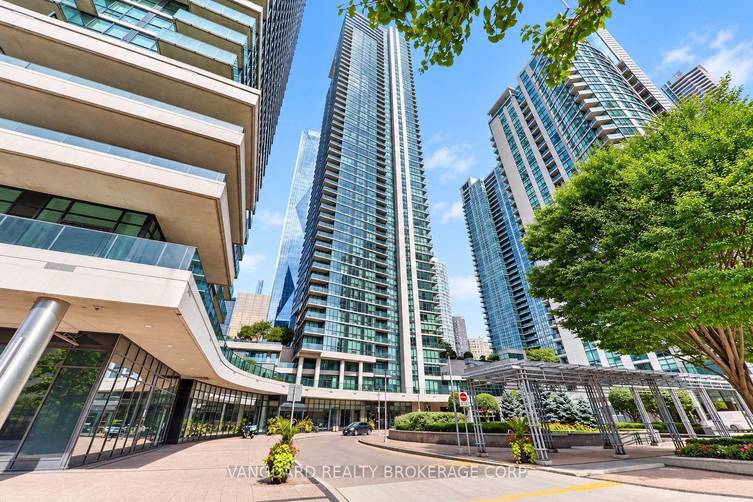 16 Harbour Street 5104 #5104, Toronto — Condo for sale, photo 1