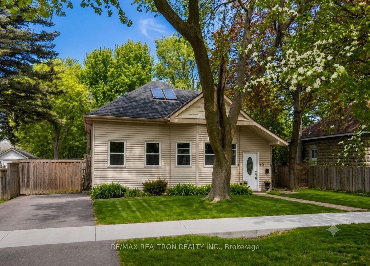 86 John Street, Barrie — Detached for sale, photo 1