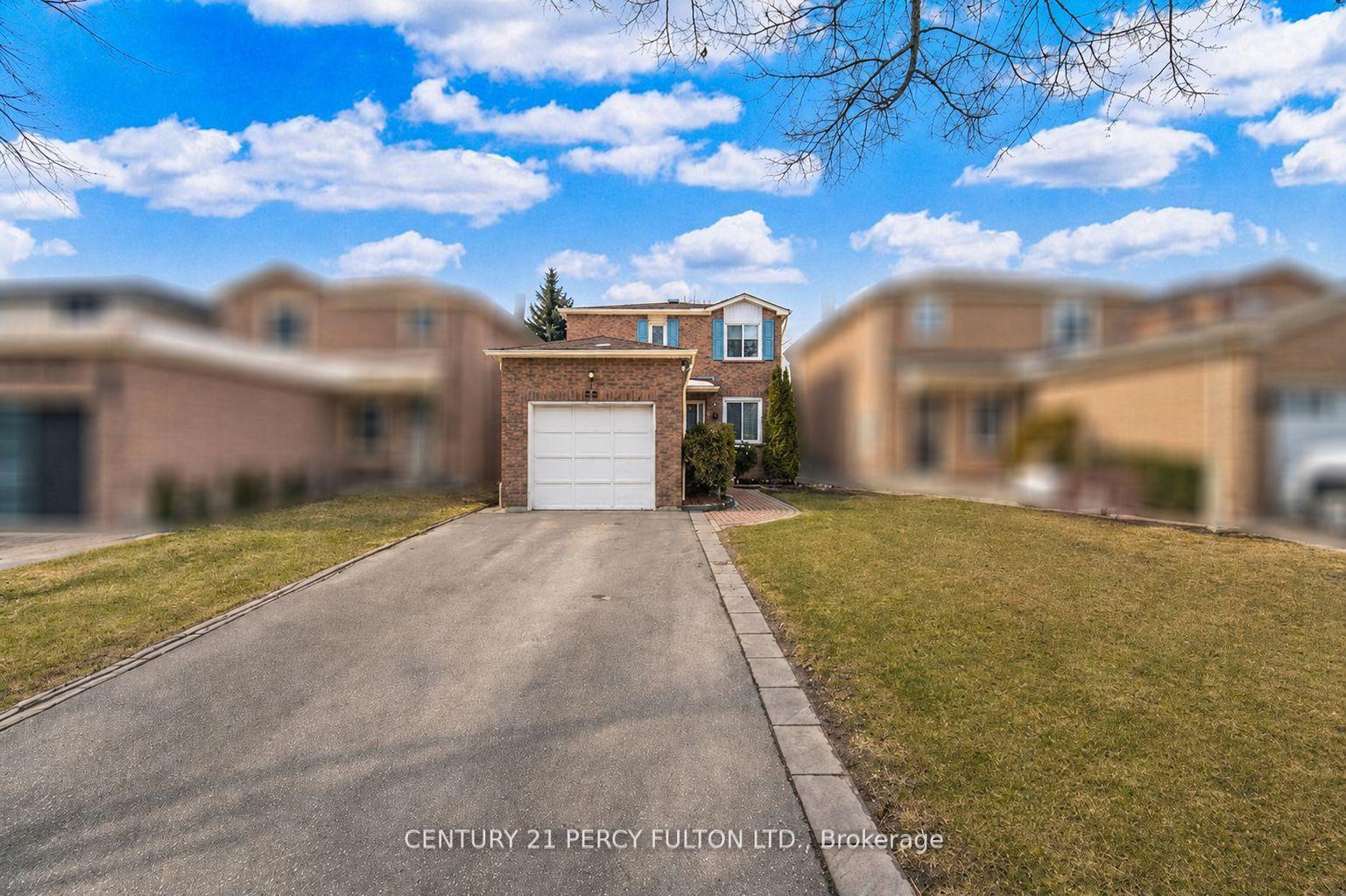 58 Marshall Crescent — photo 1