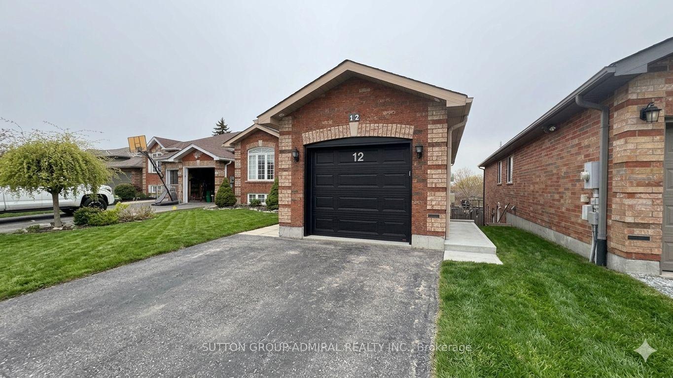 12 Revelstoke Court Lower #Lower — photo 1