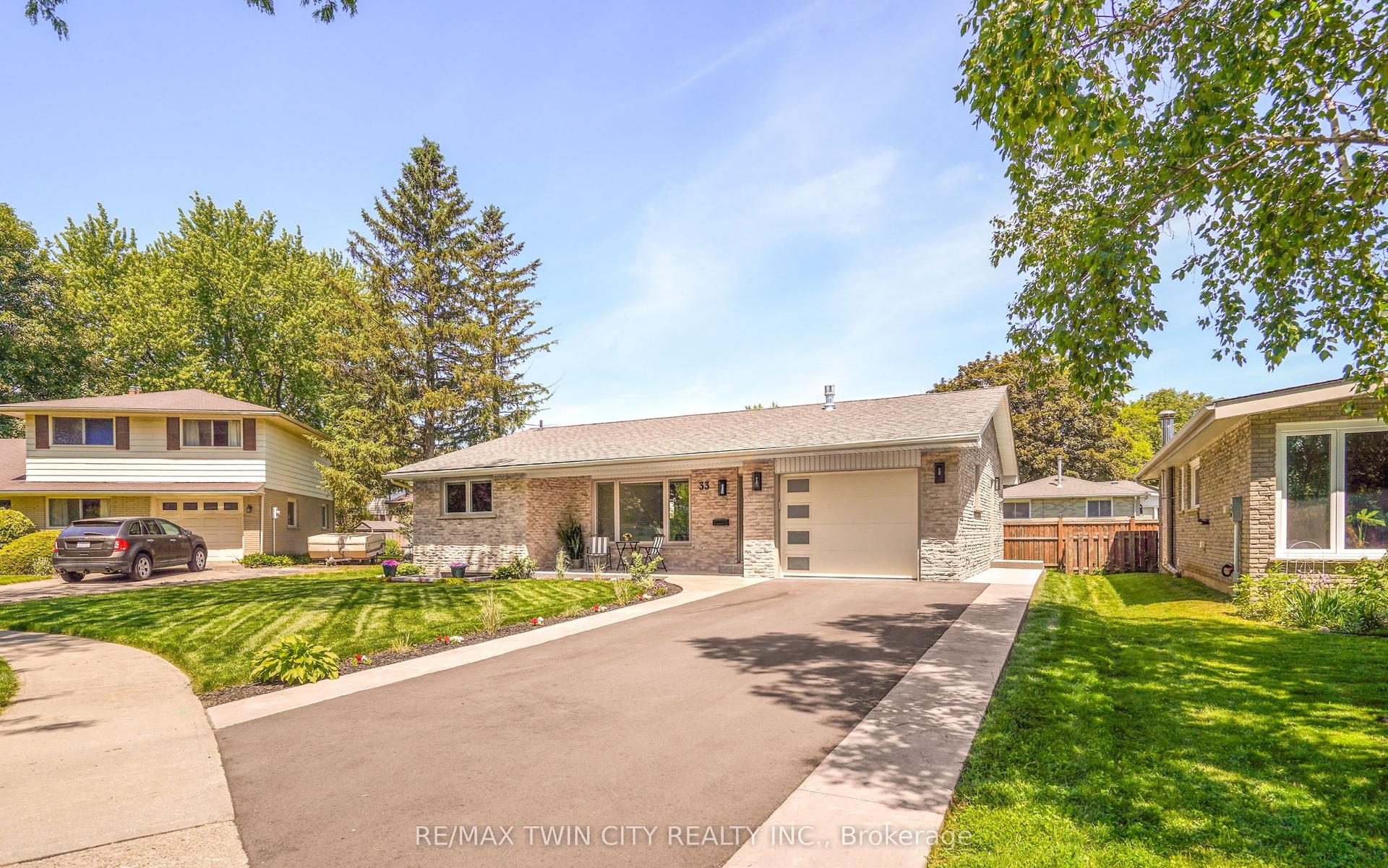 33 Tanglewood Terrace — photo 1