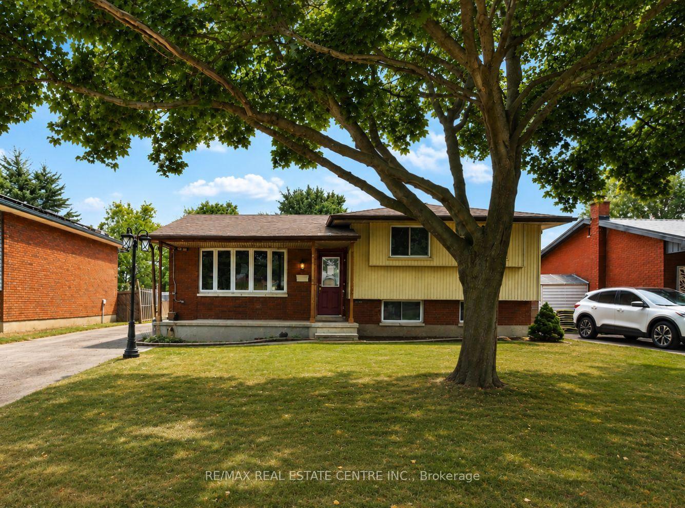 37 Ebury Crescent, London South — Detached for sale, photo 1