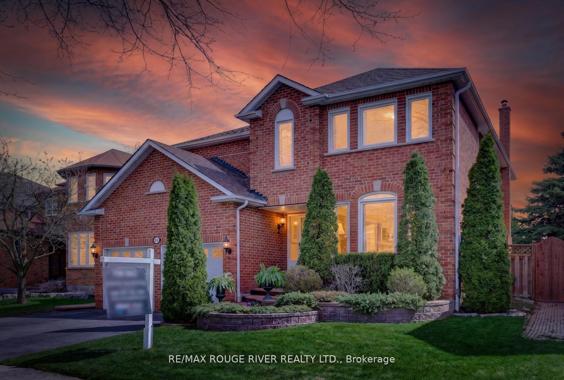 84 Silverbirch Place — photo 1