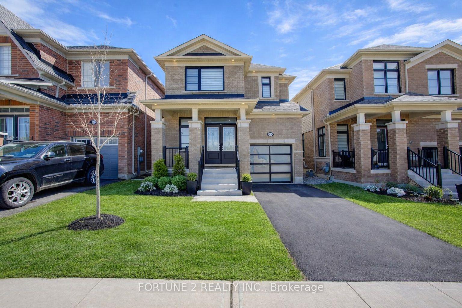 22 DASS Drive W — photo 1