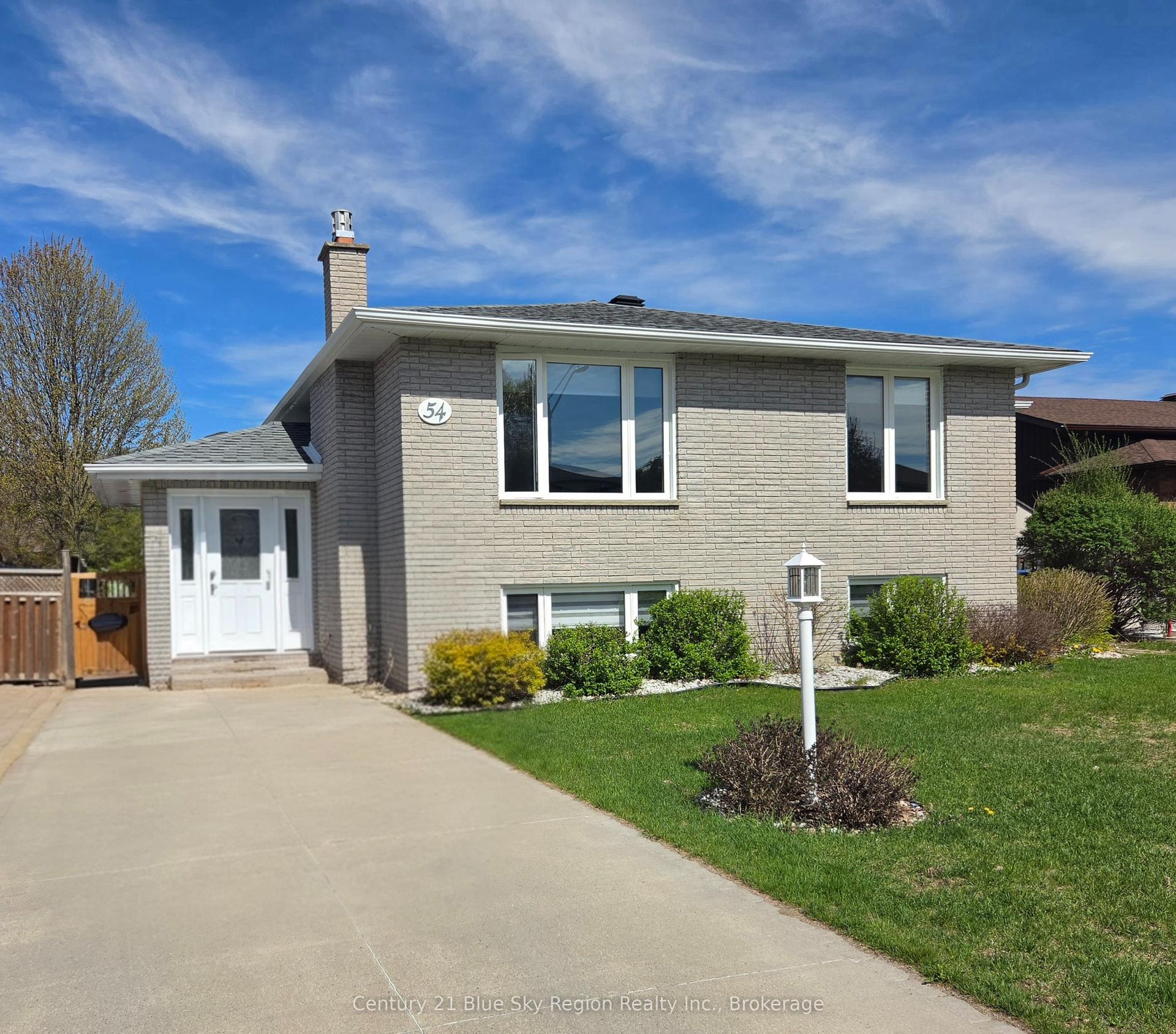 54 Harris Drive — photo 1