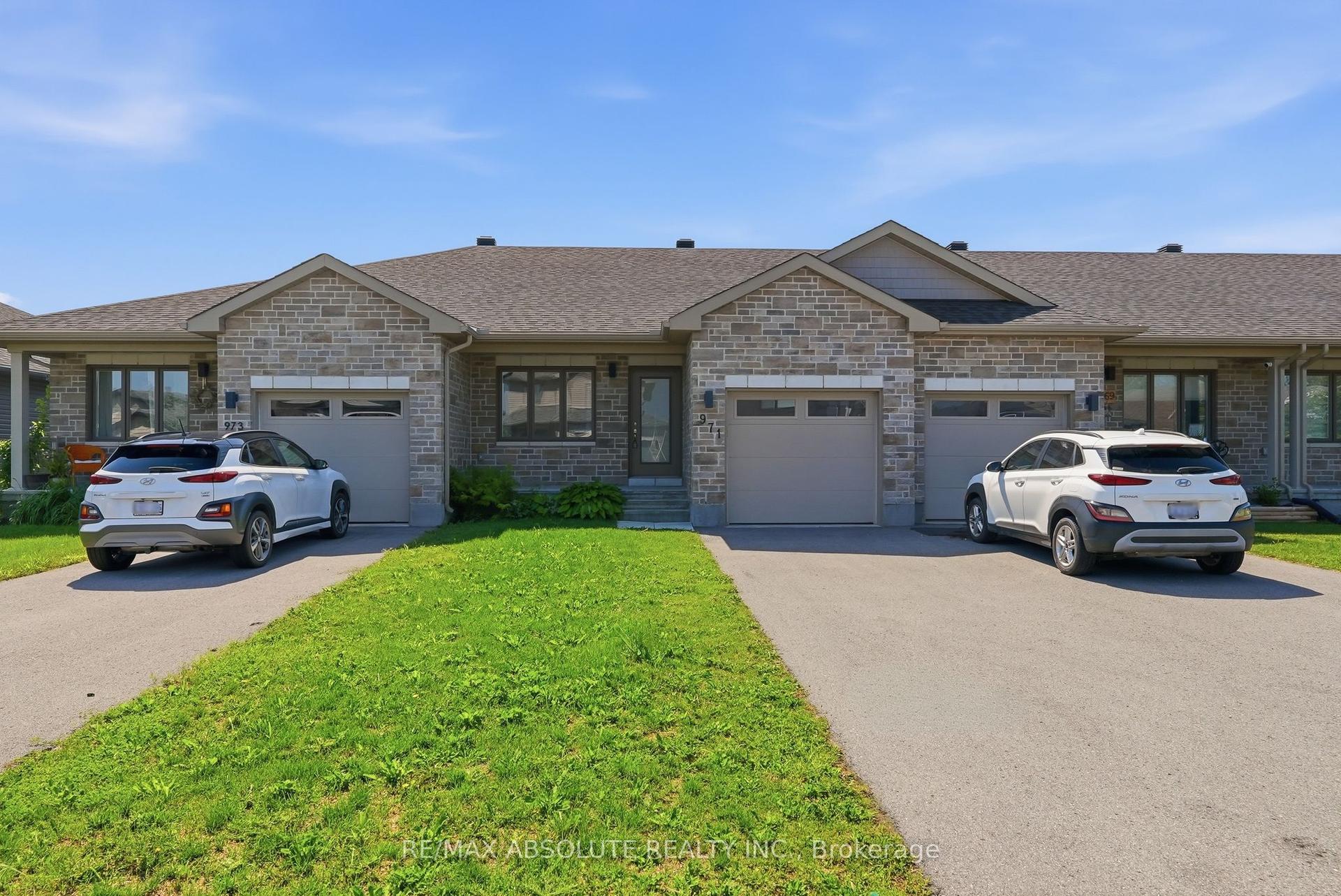 971 LEISHMAN Drive, Mississippi Mills — Townhouse for lease, photo 1