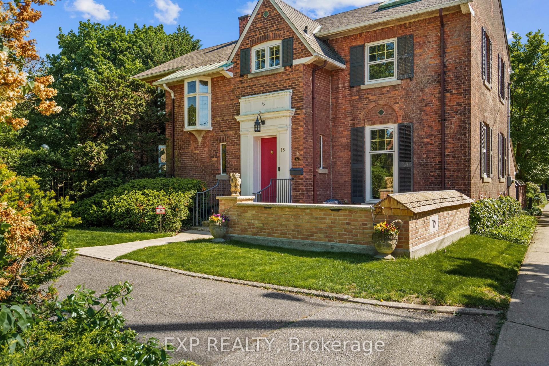 15 Trafalgar Street — photo 1