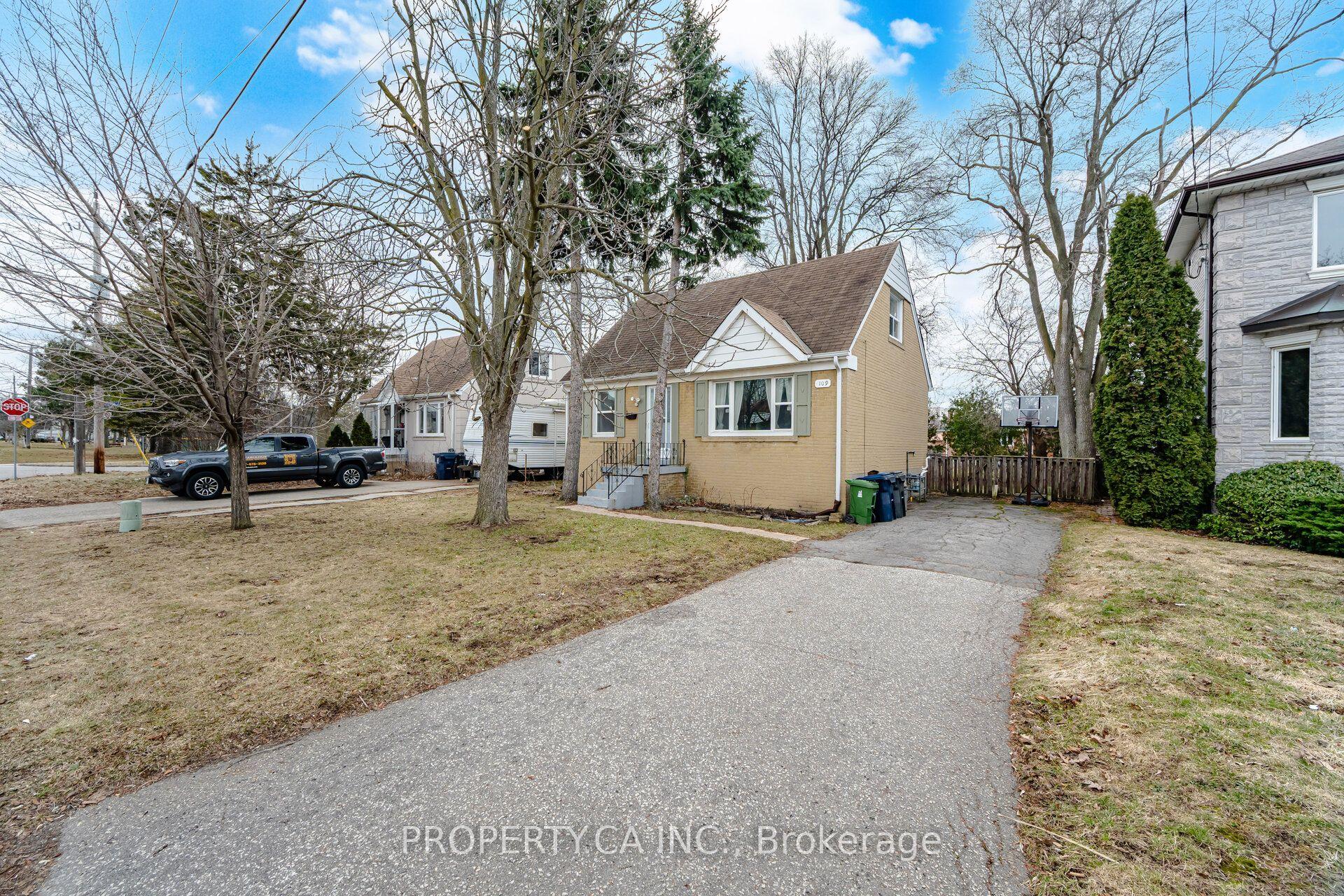 109 Pleasant Avenue — photo 1