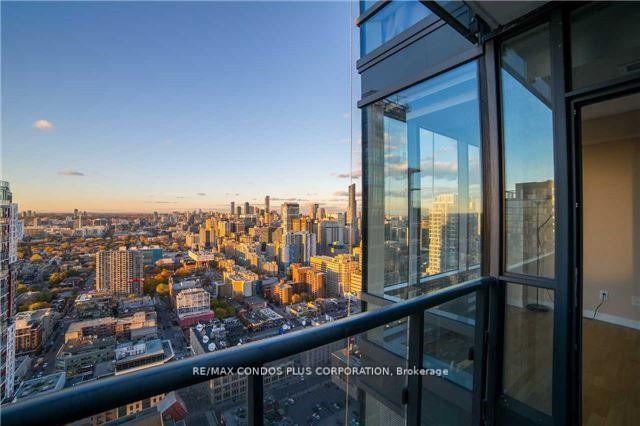 295 Adelaide Street W 4203 #4203, Toronto — Condo for lease, photo 1