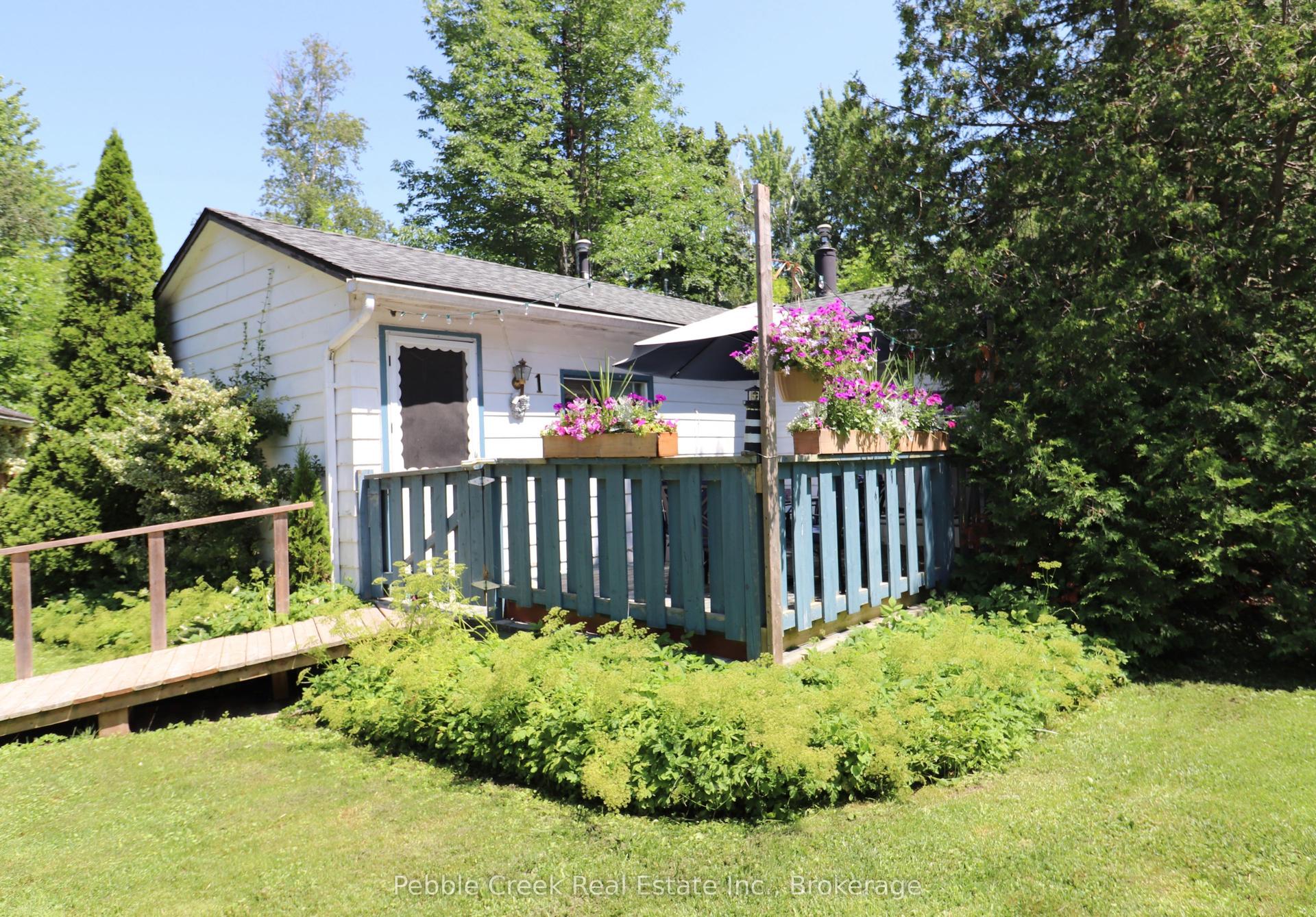 1 Maitland Avenue, Central Huron — Detached for sale, photo 1