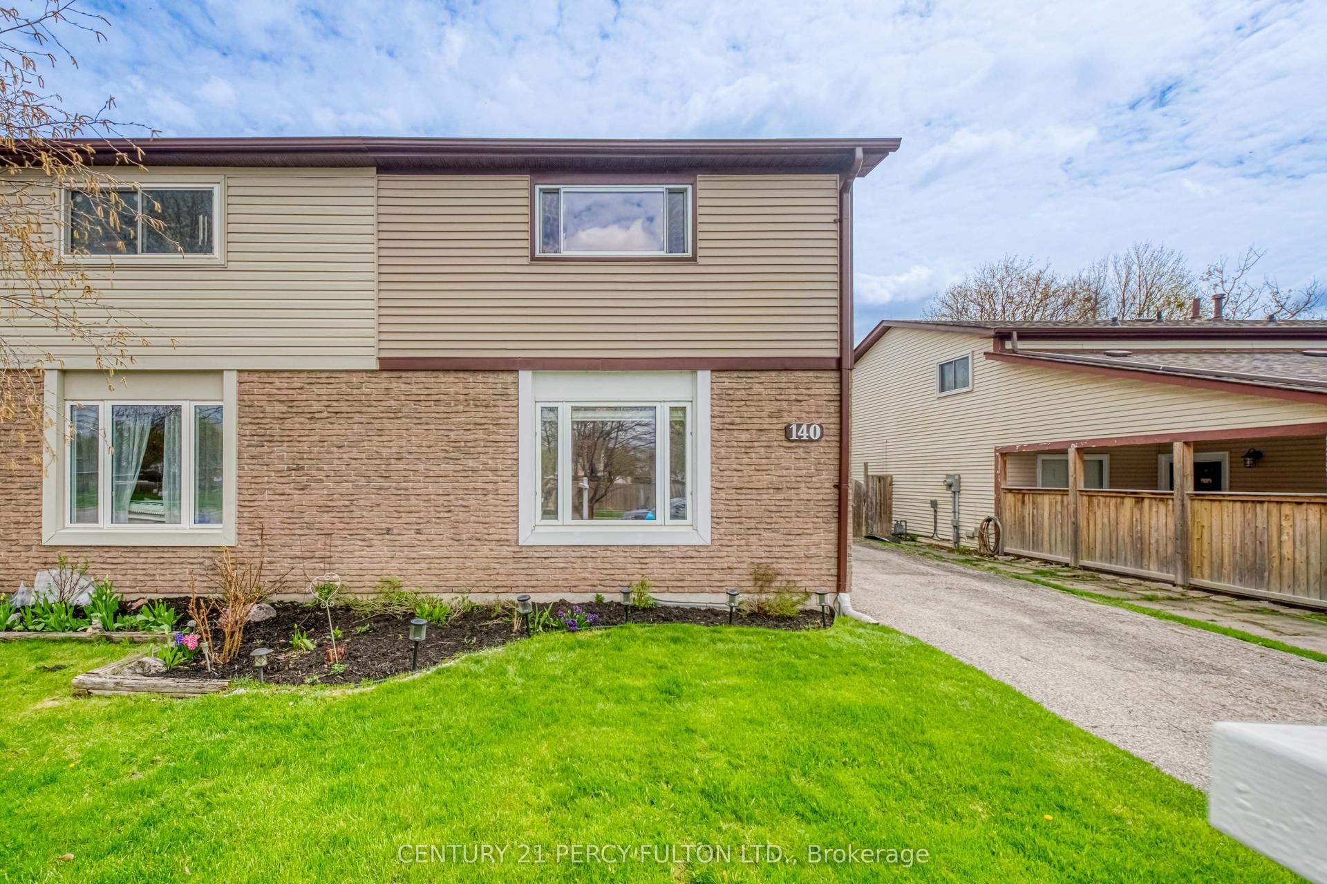 140 Martin Road — photo 1