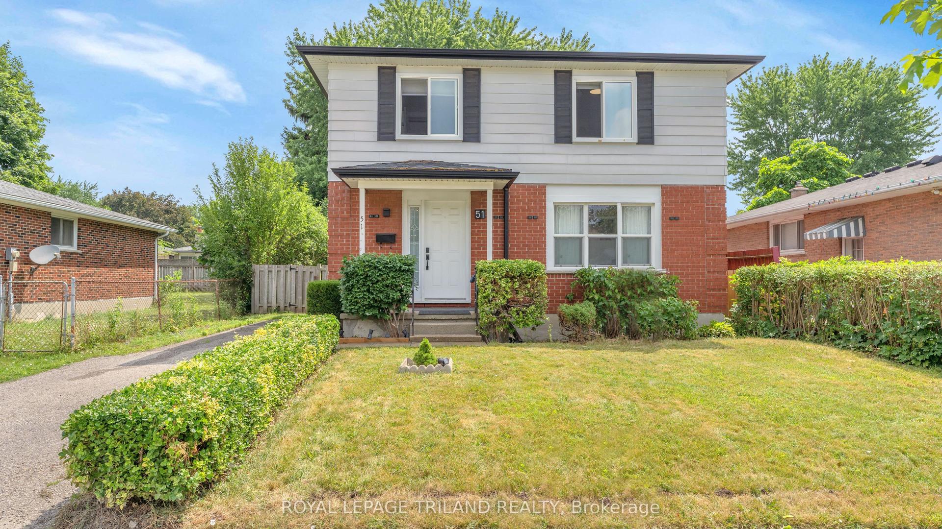 51 Ashbury Avenue, London South — Detached for sale, photo 1