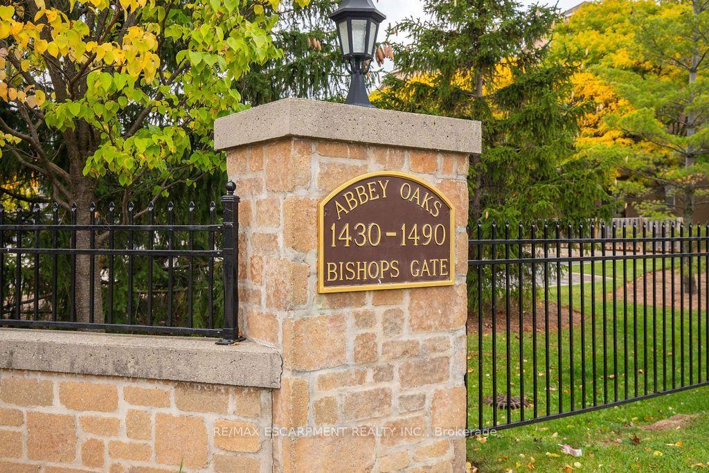 1480 Bishops Gate 207 #207, Oakville — Condo for lease, photo 1