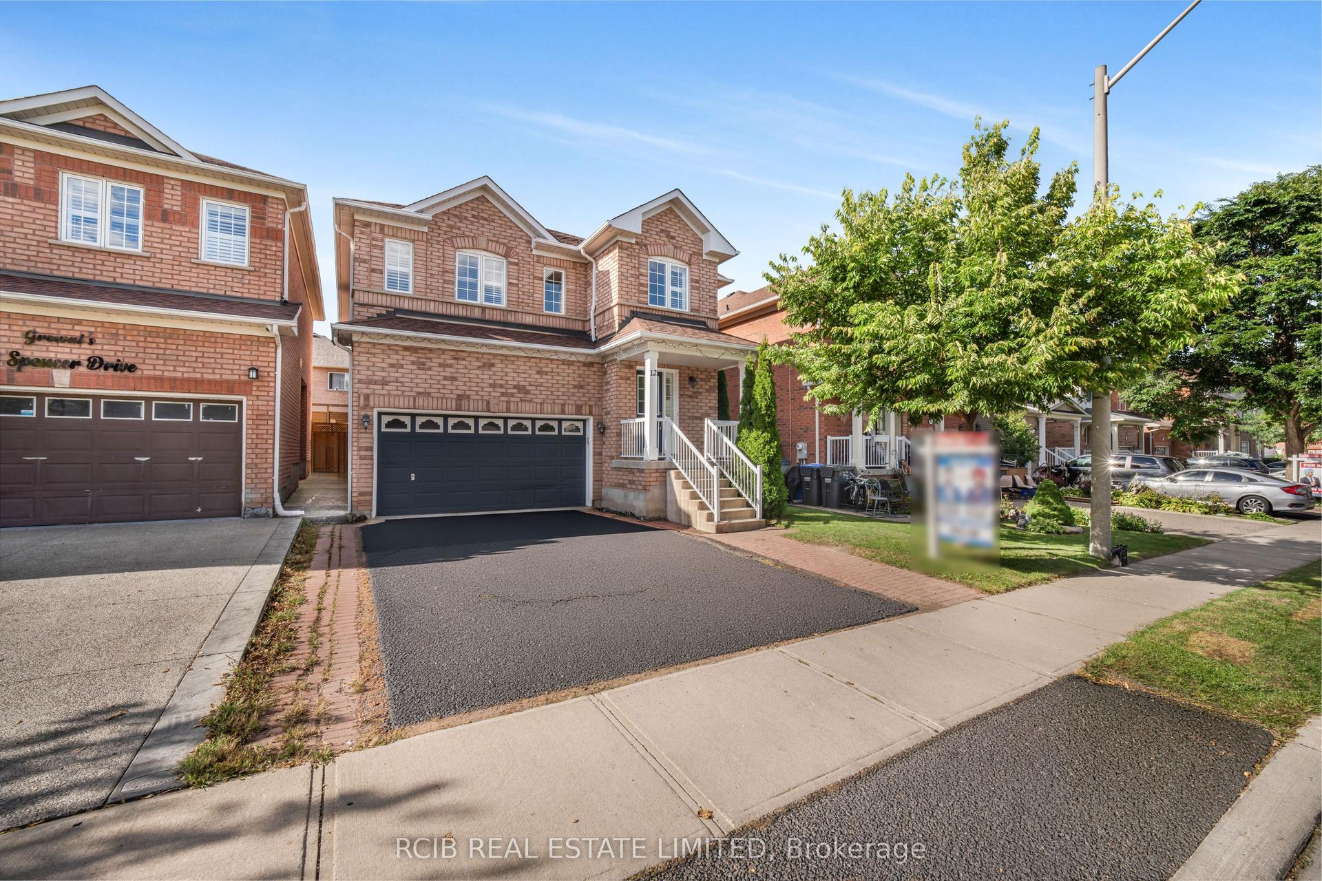 12 Spencer Drive, Brampton — Detached for sale, photo 1
