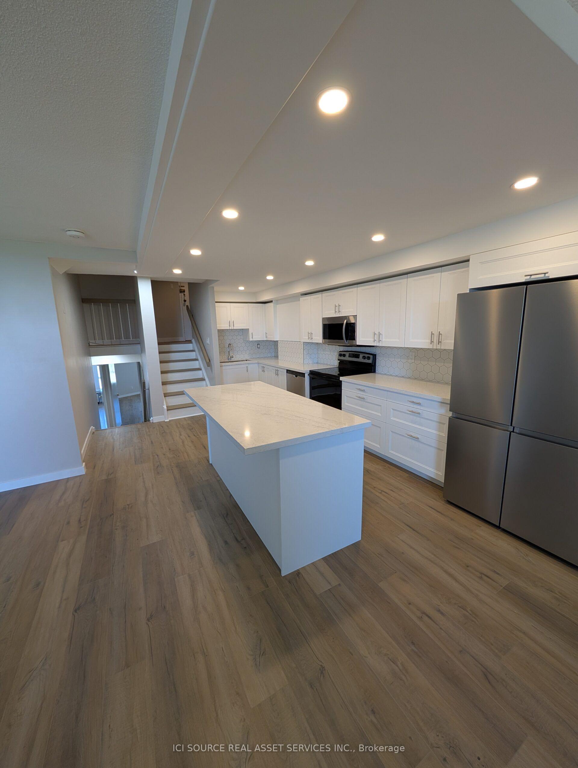 284 Mill Road E3 #E3 — photo 1