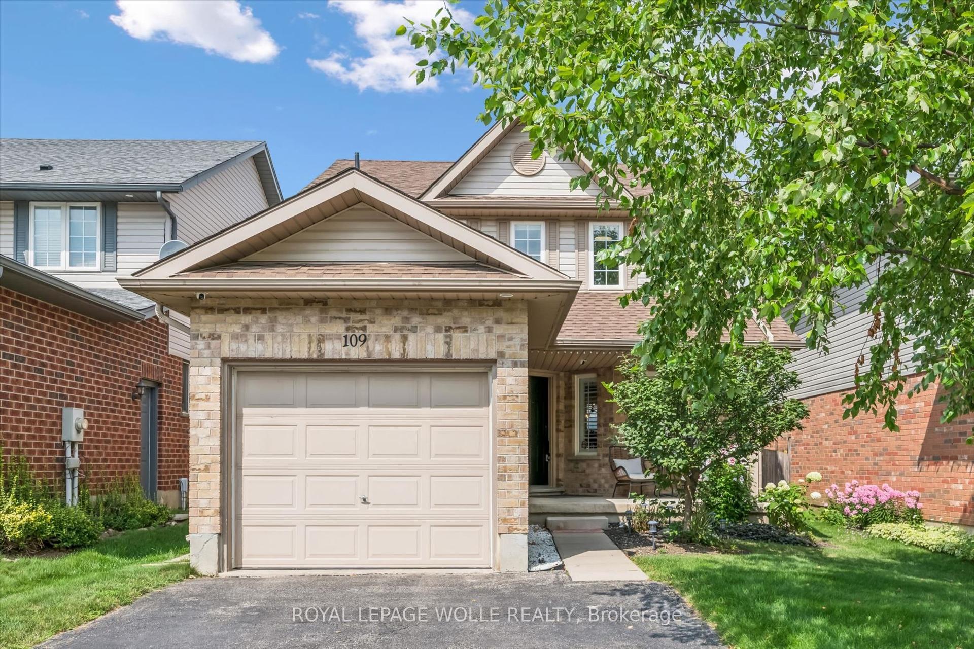 109 Rush Meadow Street, Kitchener — Detached for sale, photo 1