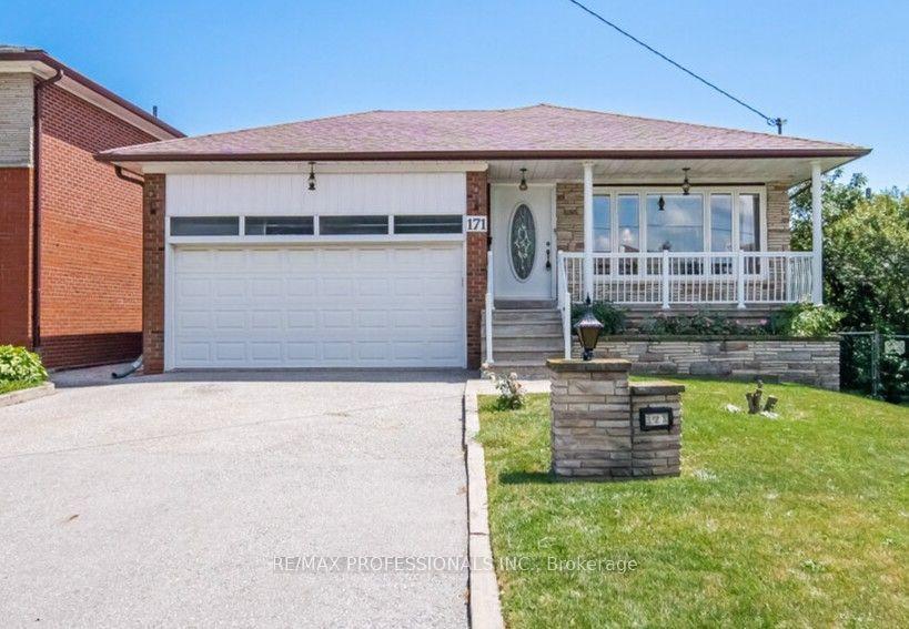 171 Regina Avenue, Toronto — Detached for sale, photo 1