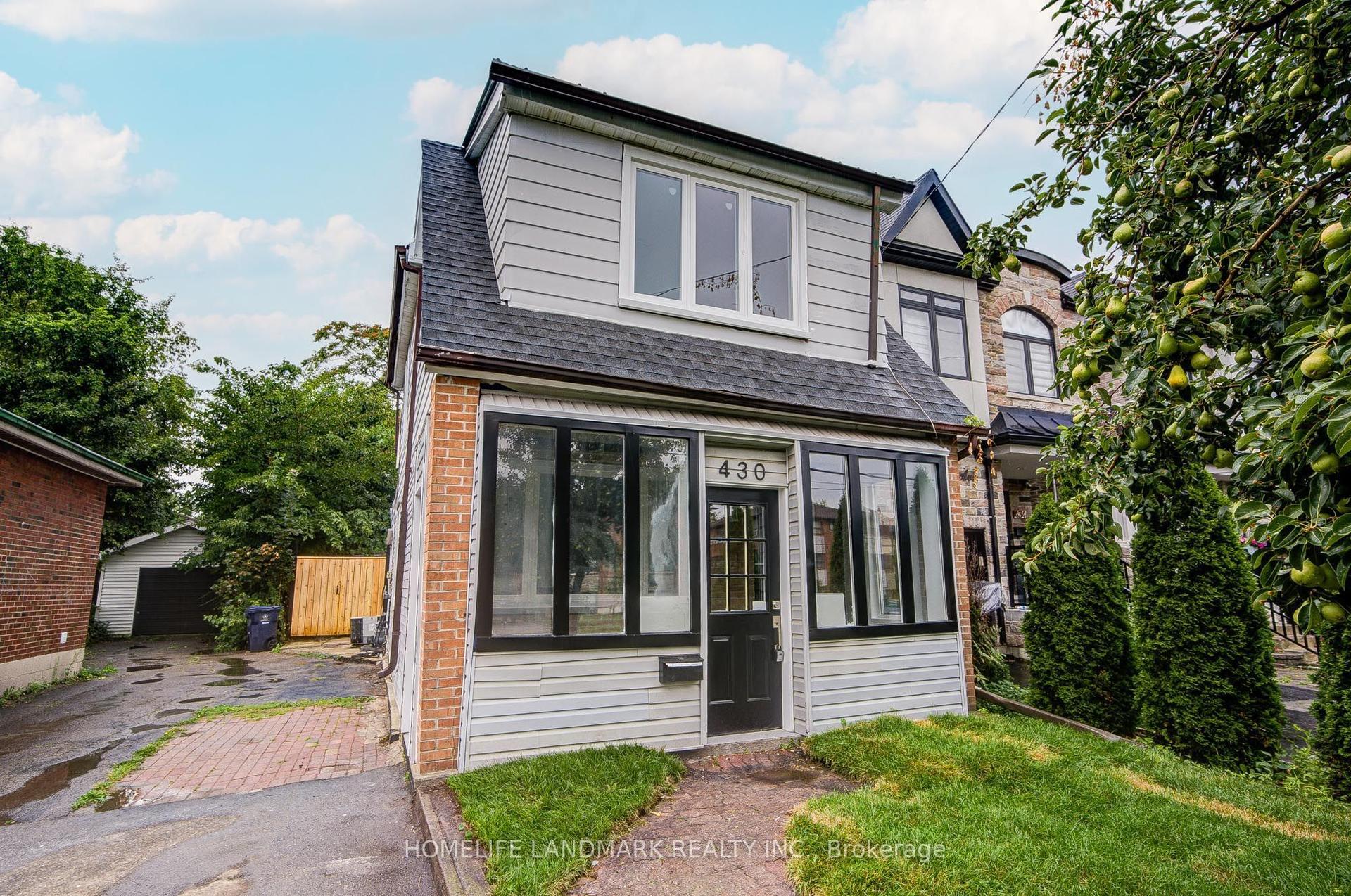 430 Pharmacy Avenue, Toronto — Detached for sale, photo 1