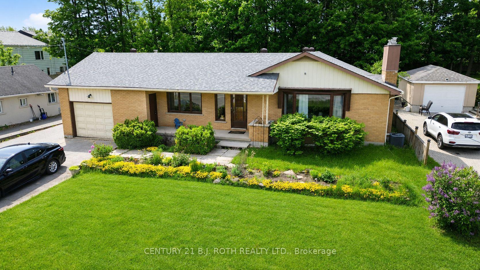 823 Essa Road — photo 1