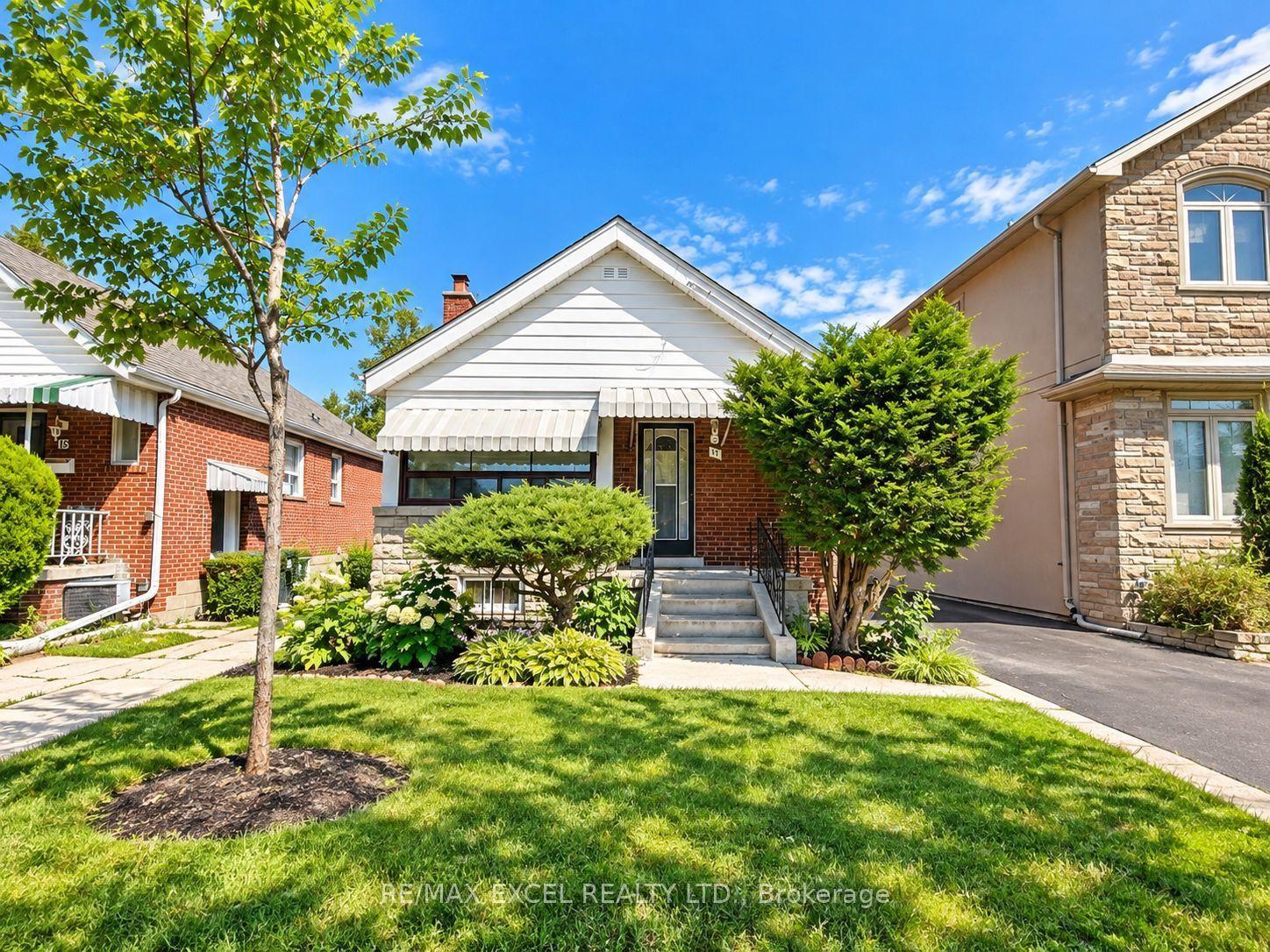 11 Hutton Avenue, Toronto — Detached for sale, photo 1