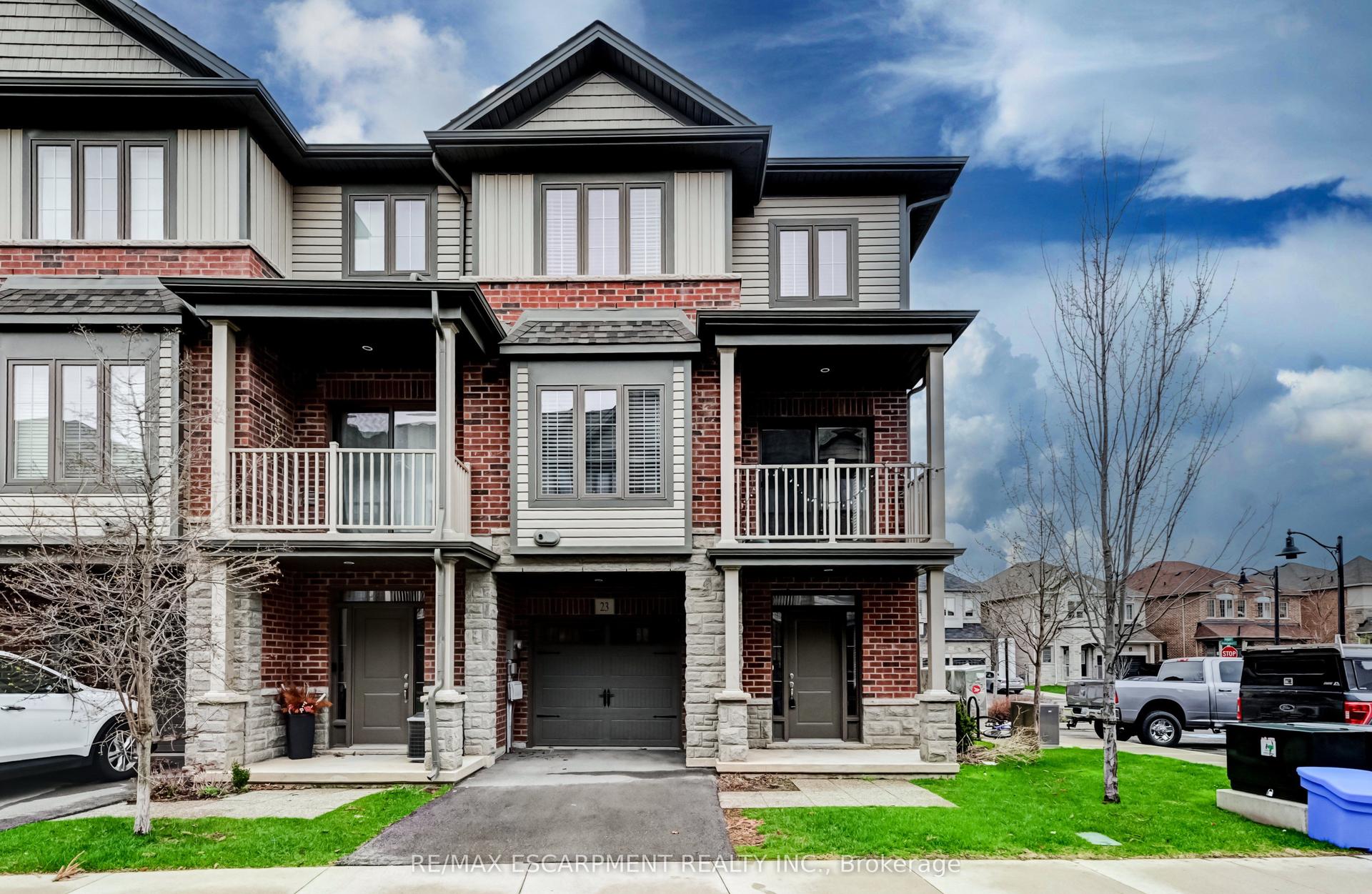 23 ridgeside Lane W — photo 1