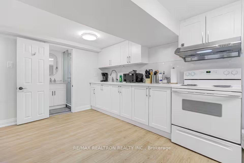 377 Taylor Mills Drive N bsmt #bsmt, Richmond Hill — Detached for lease, photo 1