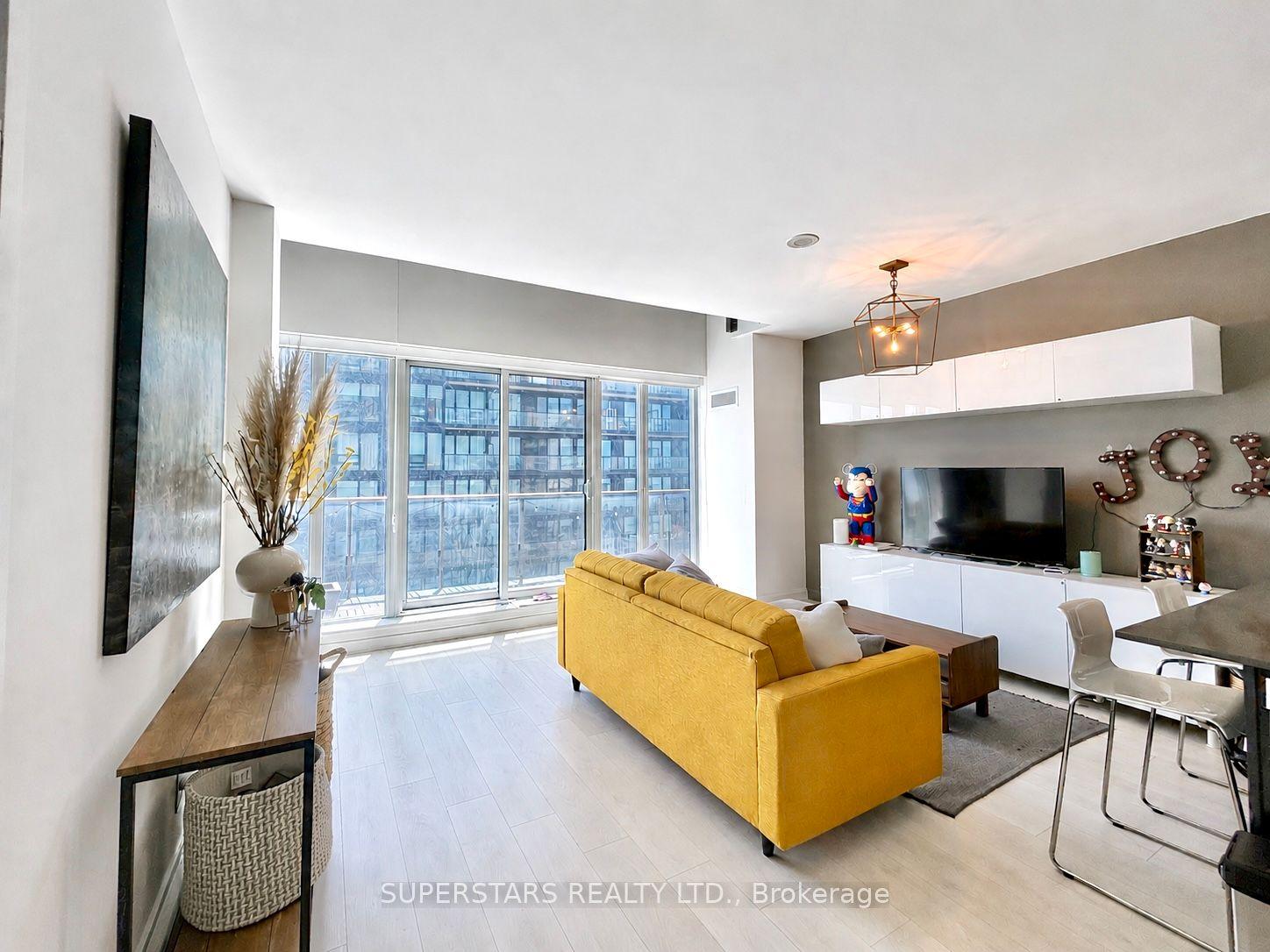 150 East Liberty Street 2410 #2410 — photo 1