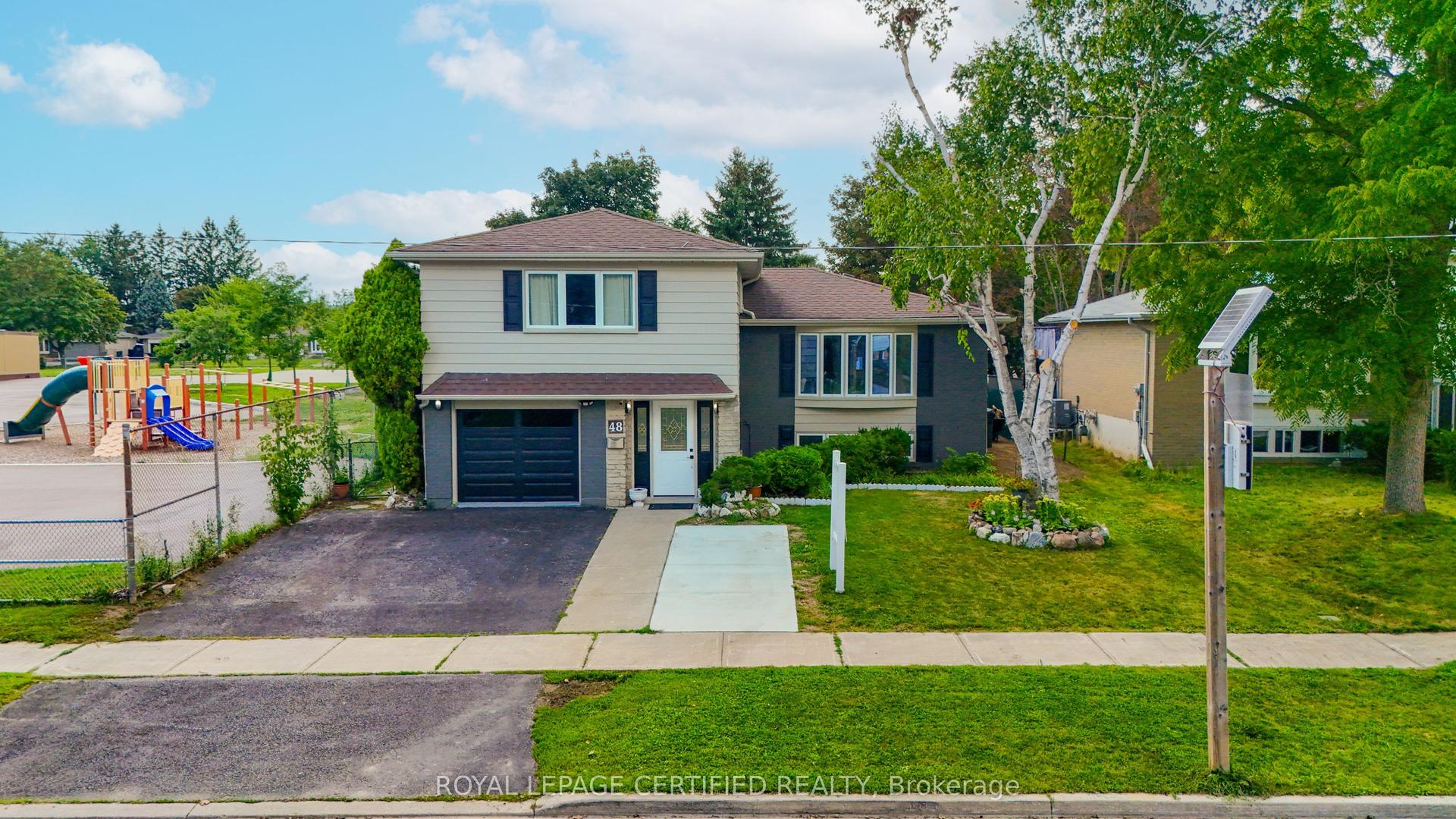 48 Highcastle Road, Toronto — Detached for sale, photo 1