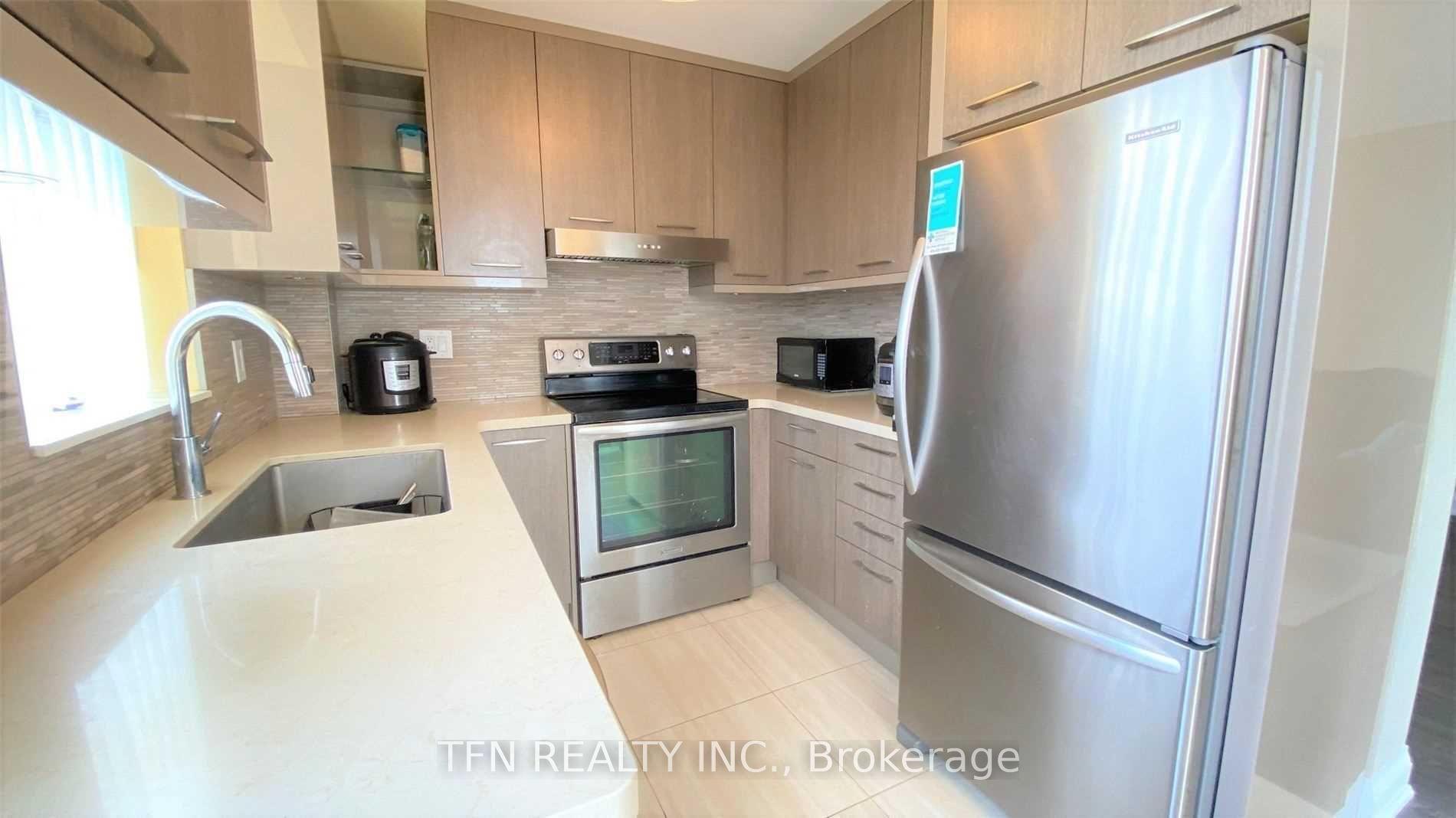 310 Red Maple Road 704 #704, Richmond Hill — Condo for lease, photo 1